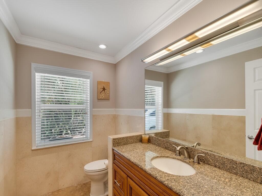 527 E Causeway Boulevard, Vero Beach, FL 32963 — photo 13 of 29