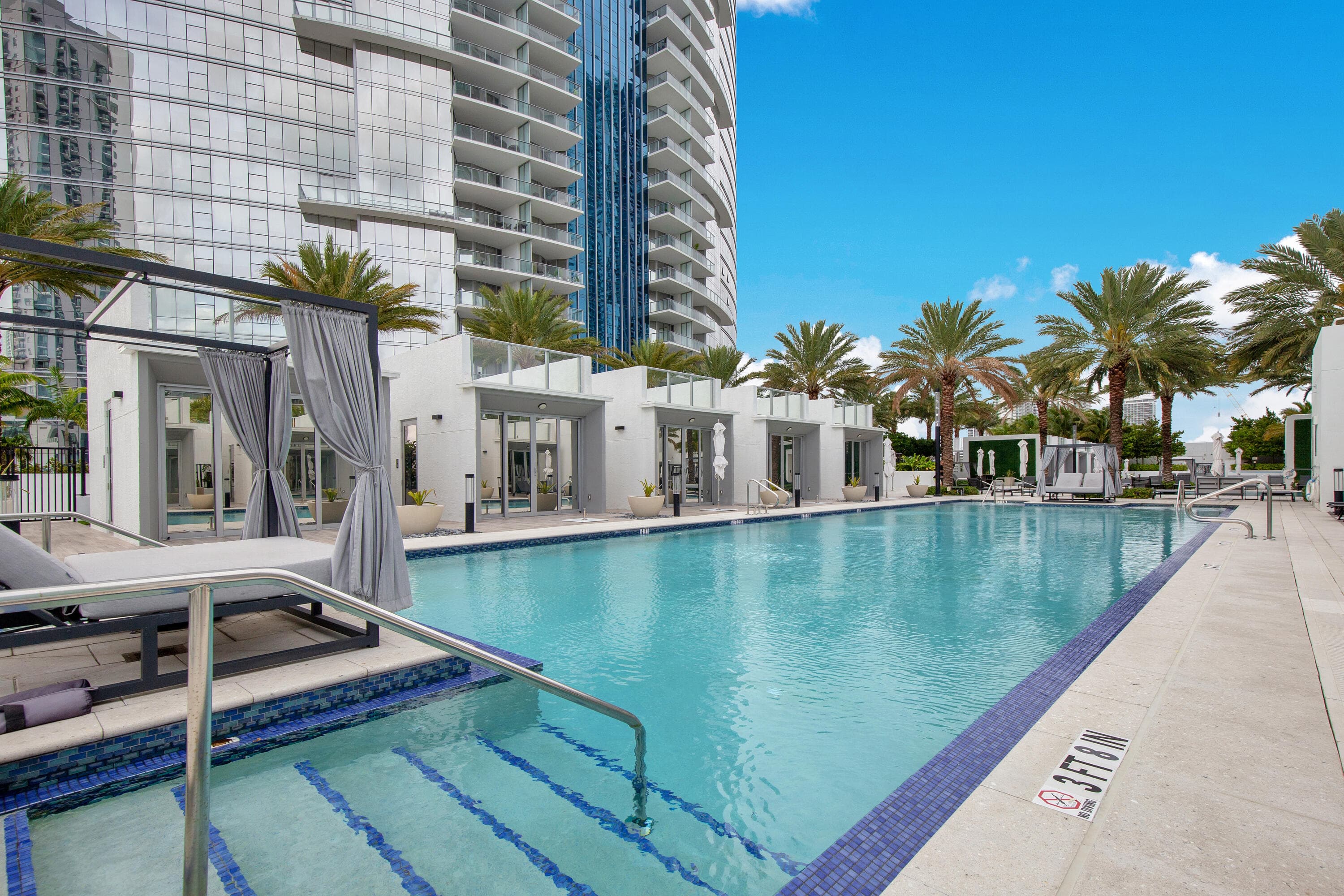 851 NE 1st Avenue 1510, Miami, FL 33130 — photo 34 of 44