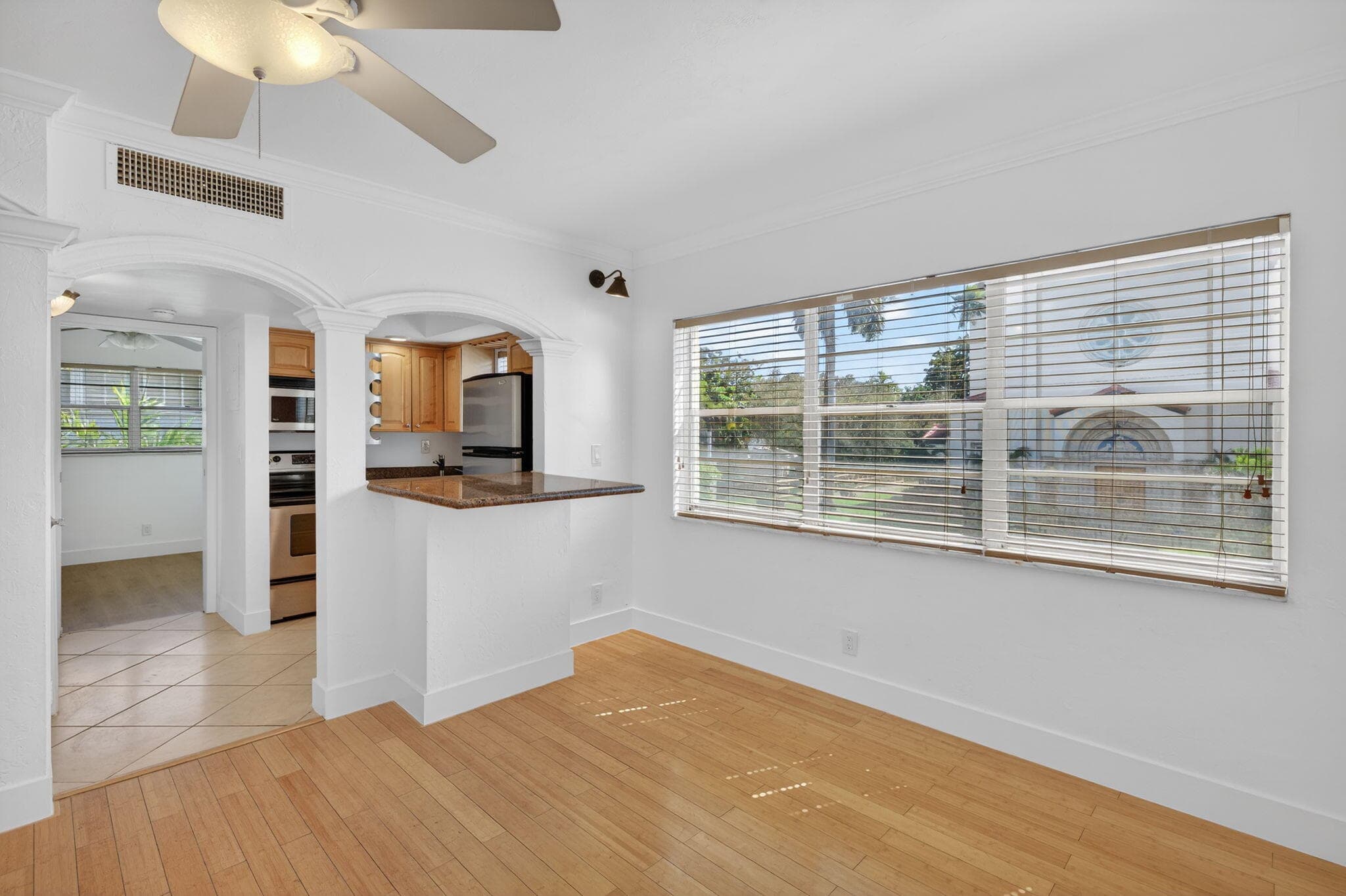 901 NE 3rd Street 205, Fort Lauderdale, FL 33301 — photo 7 of 33