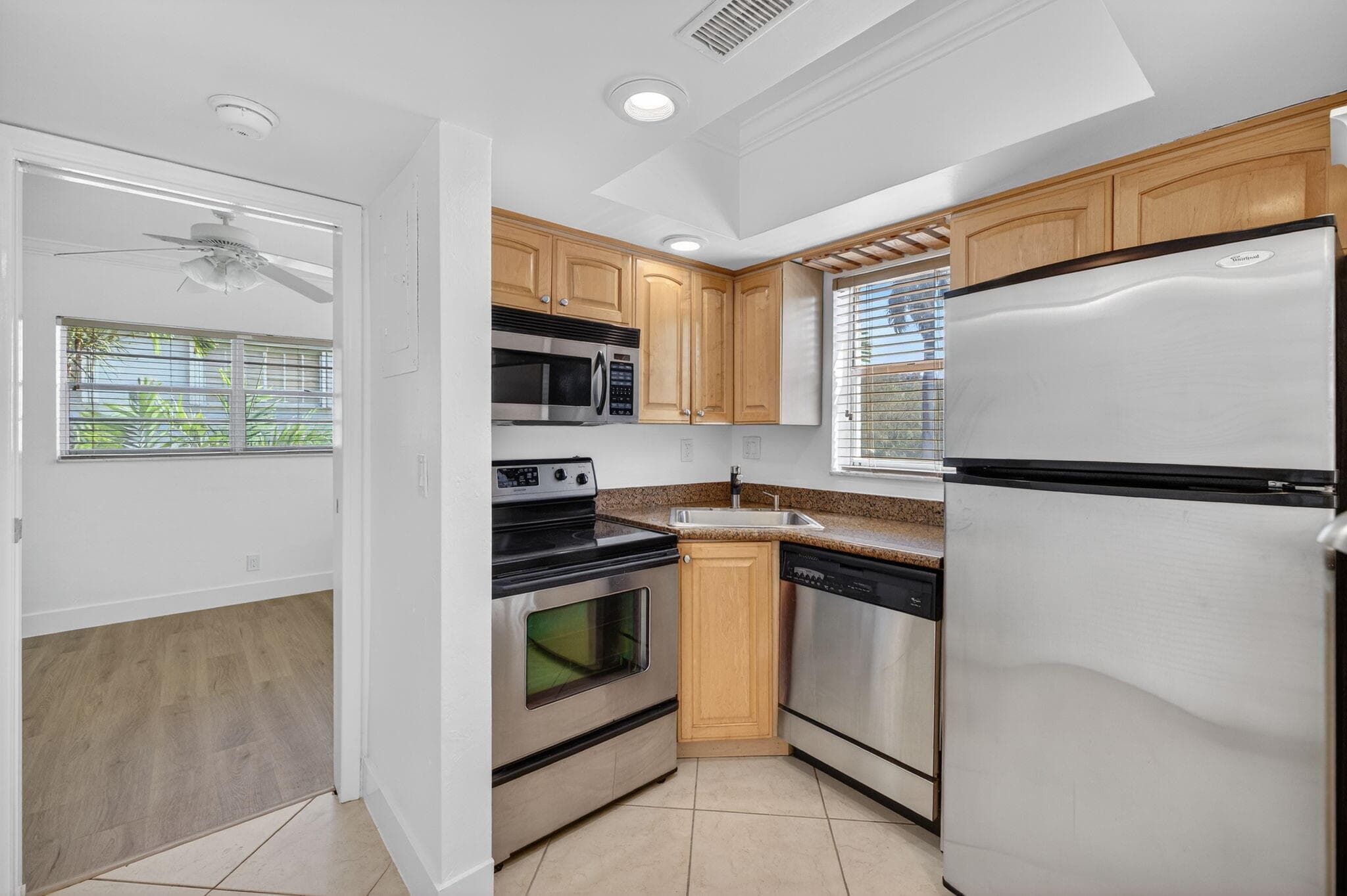 901 NE 3rd Street 205, Fort Lauderdale, FL 33301 — photo 9 of 33