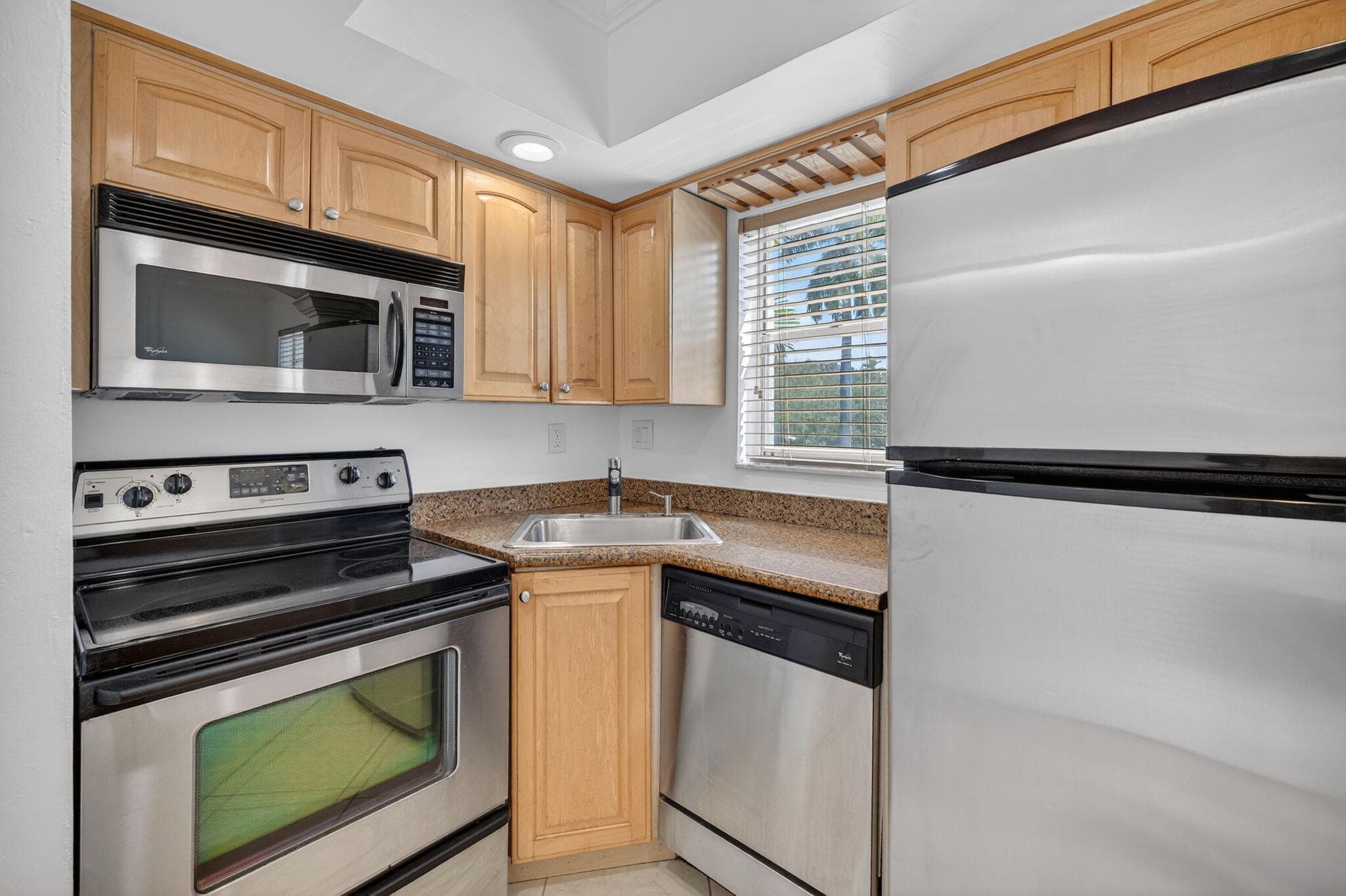 901 NE 3rd Street 205, Fort Lauderdale, FL 33301 — photo 12 of 33