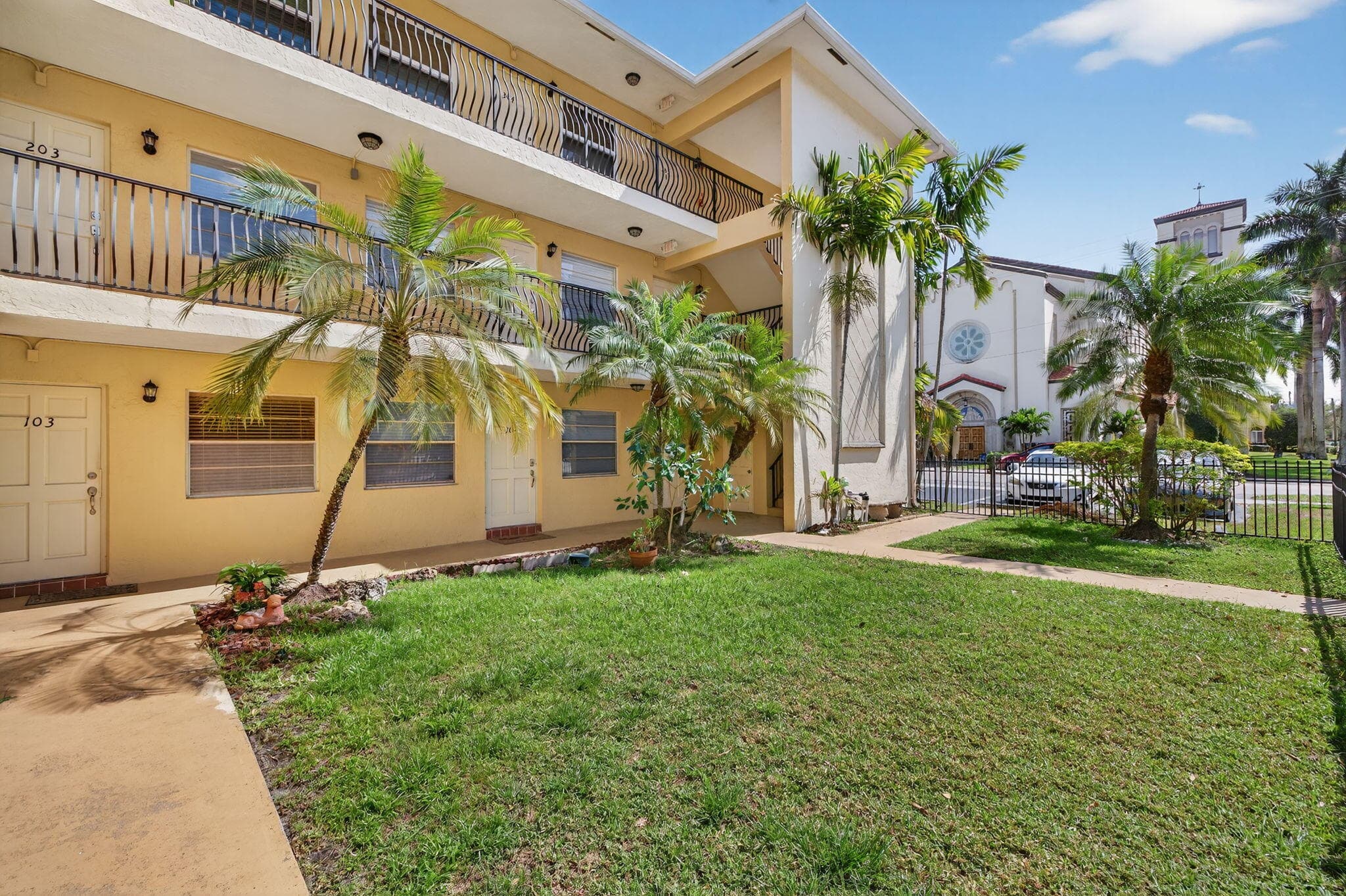 901 NE 3rd Street 205, Fort Lauderdale, FL 33301 — photo 25 of 33