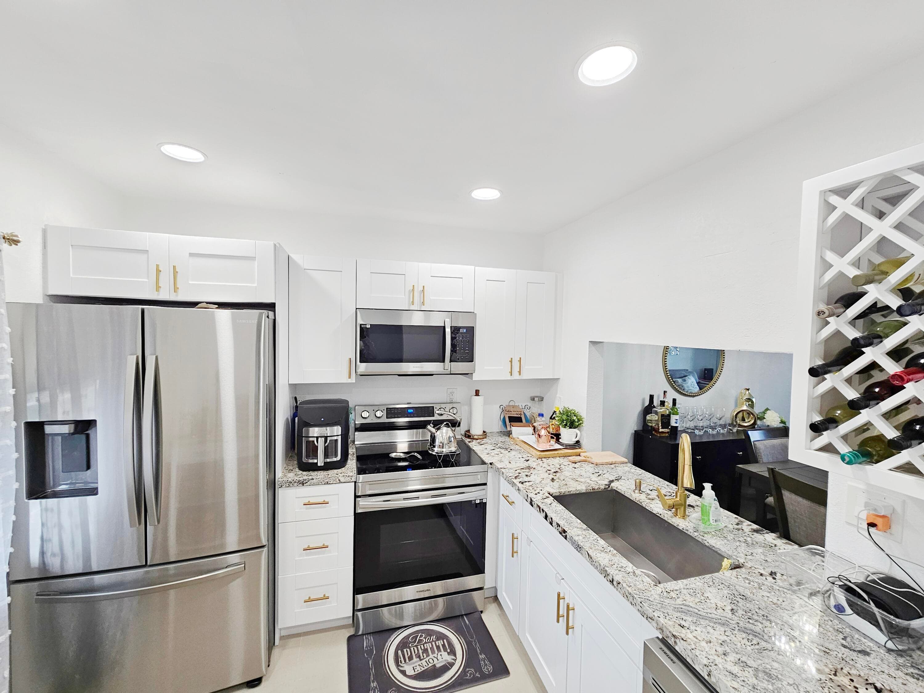 7807 Golf Cir Circle 305, Margate, FL 33063 — photo 3 of 9