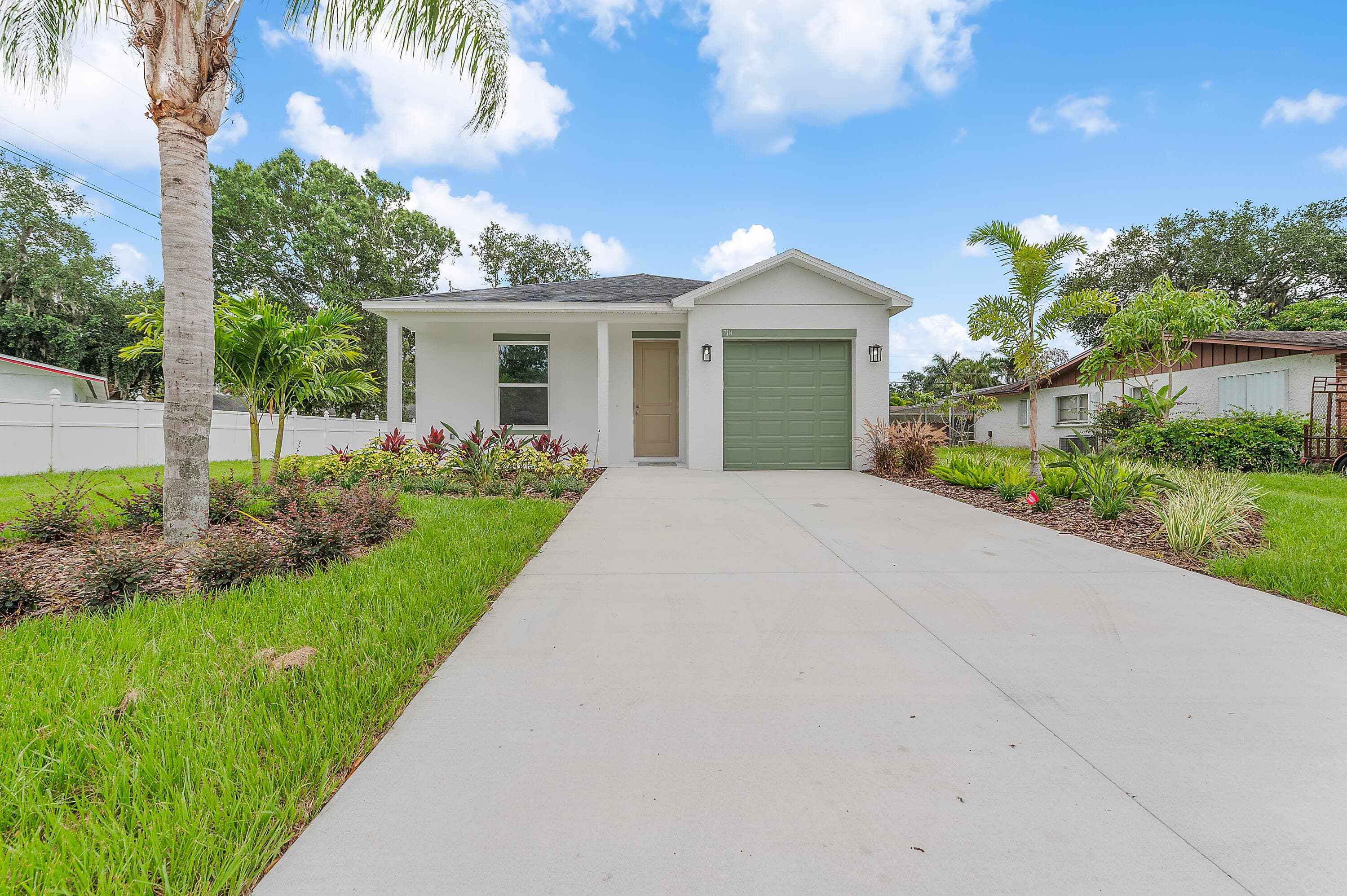 3344 N Park Drive, Fort Pierce, FL 34982 — photo 1 of 24