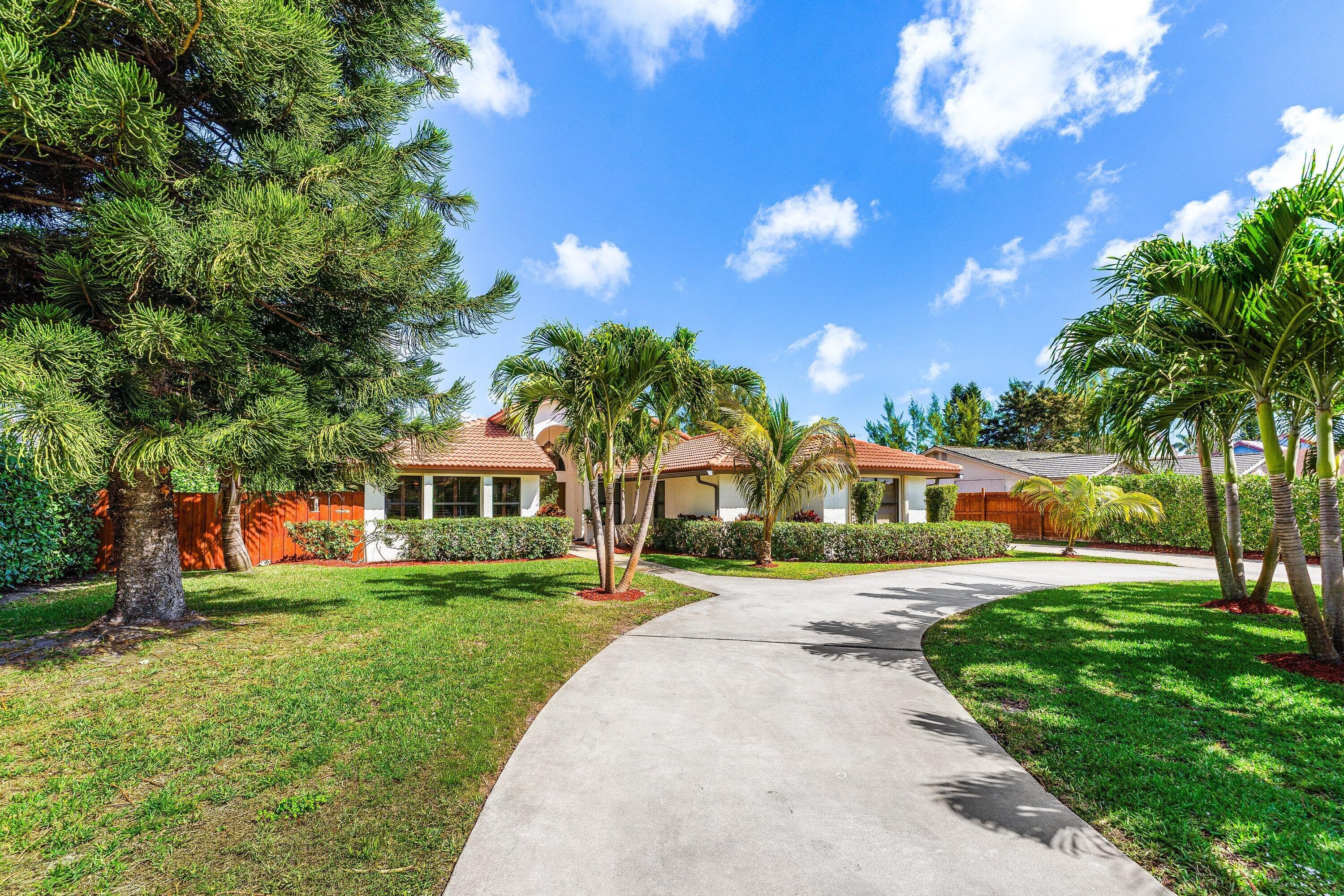 3897 Sherwood Boulevard, Delray Beach, FL 33445 — photo 2 of 41