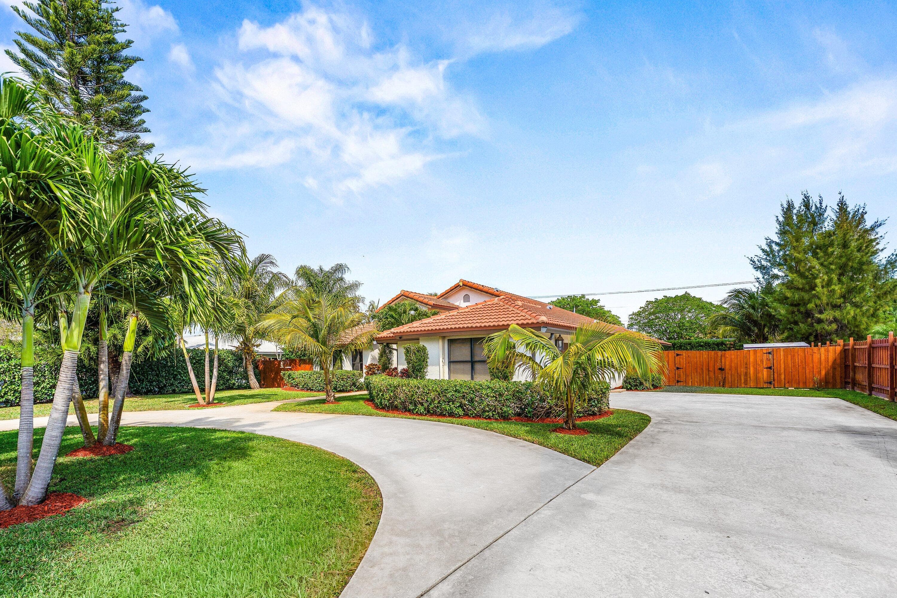 3897 Sherwood Boulevard, Delray Beach, FL 33445 — photo 3 of 41