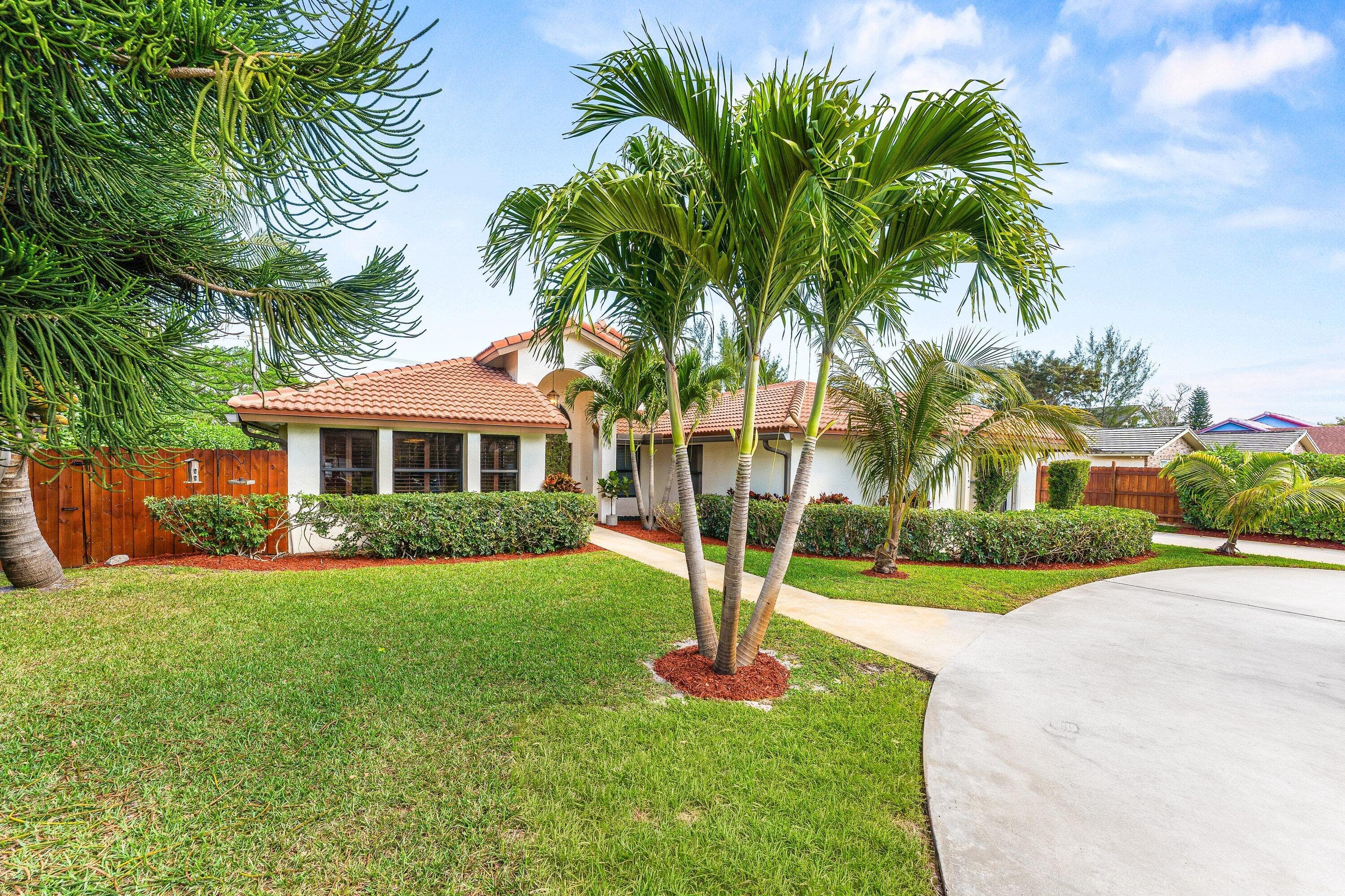 3897 Sherwood Boulevard, Delray Beach, FL 33445 — photo 5 of 41