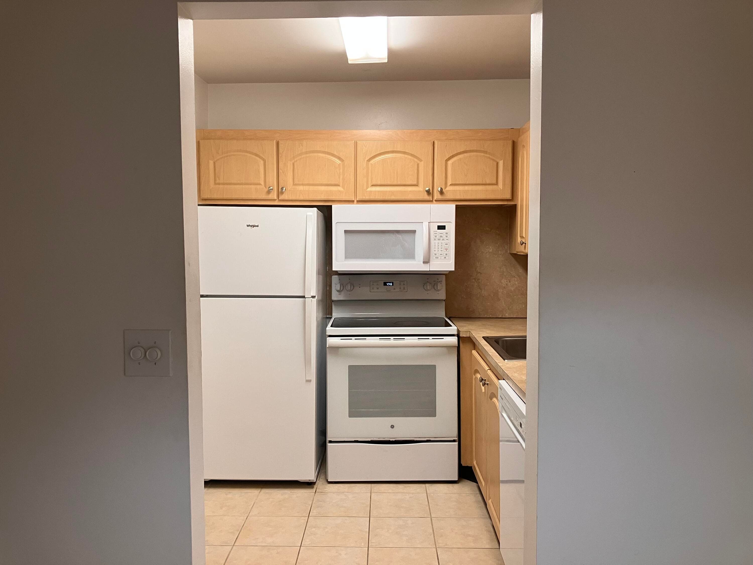 259 Sheffield K 259, West Palm Beach, FL 33417 — photo 5 of 34