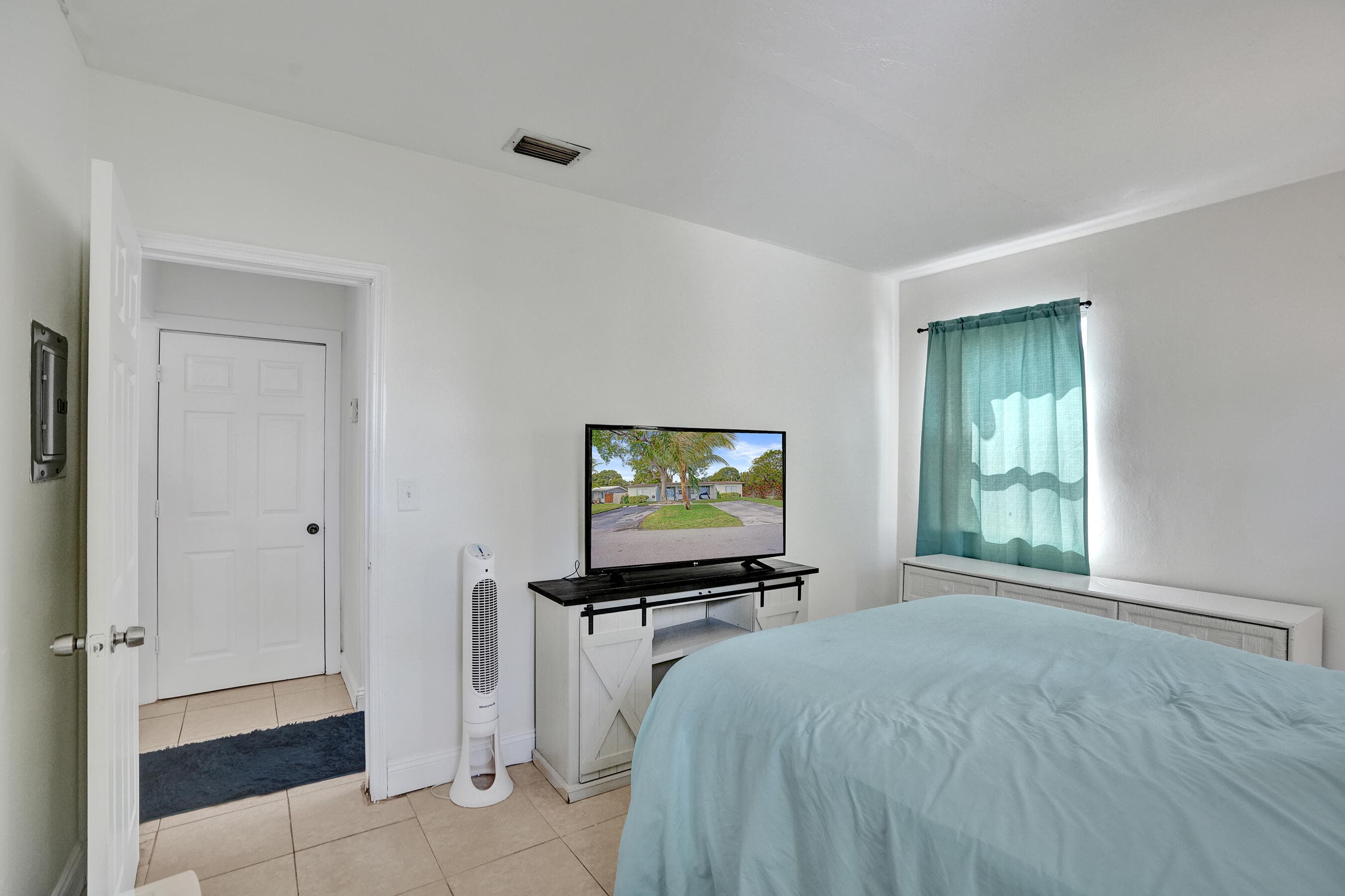2461 NE 20th Avenue, Lighthouse Point, FL 33064 — photo 18 of 55