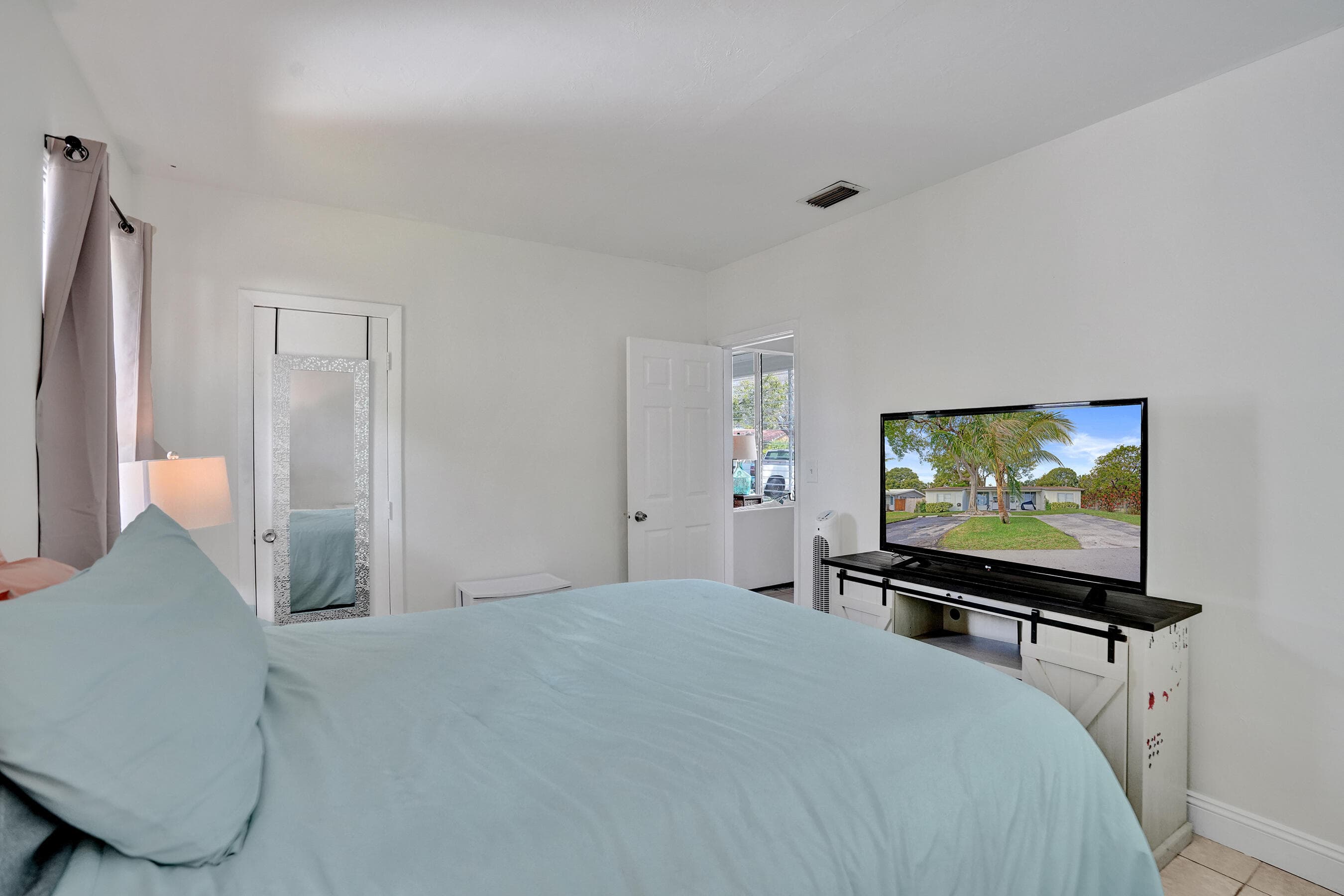 2461 NE 20th Avenue, Lighthouse Point, FL 33064 — photo 19 of 55