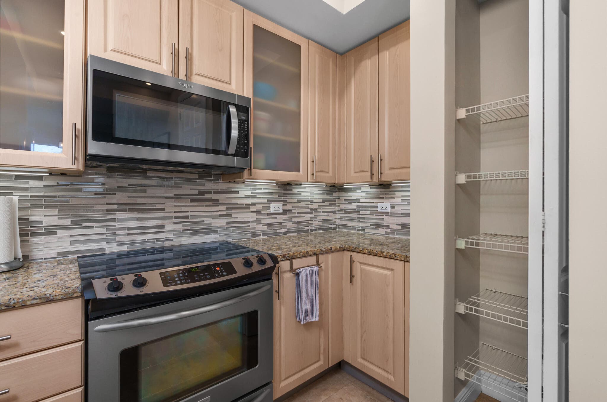 2633 NE 14th Avenue 308, Wilton Manors, FL 33334 — photo 20 of 53