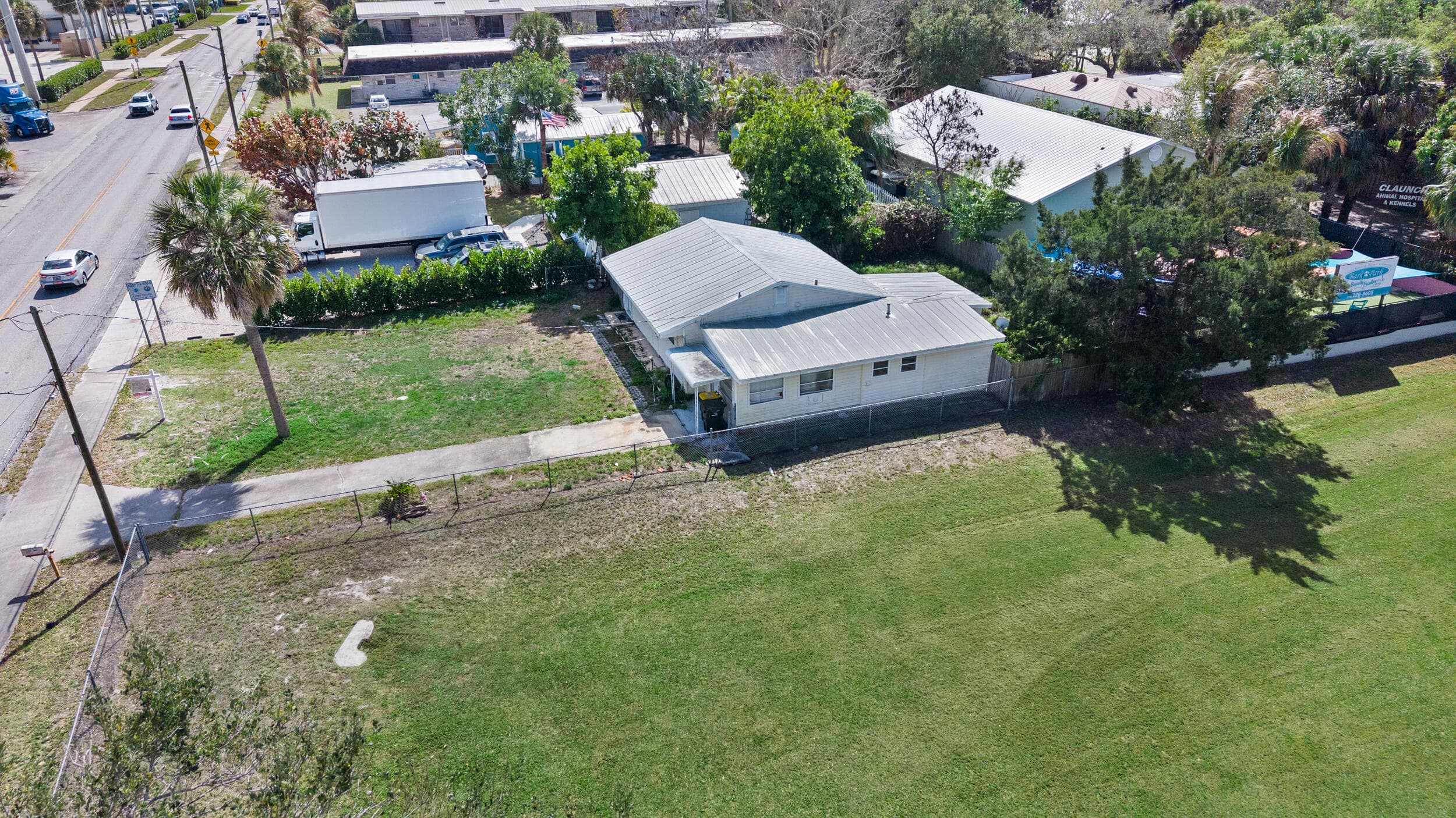 820 SW Palm City Road, Stuart, FL 34994 — photo 7 of 24
