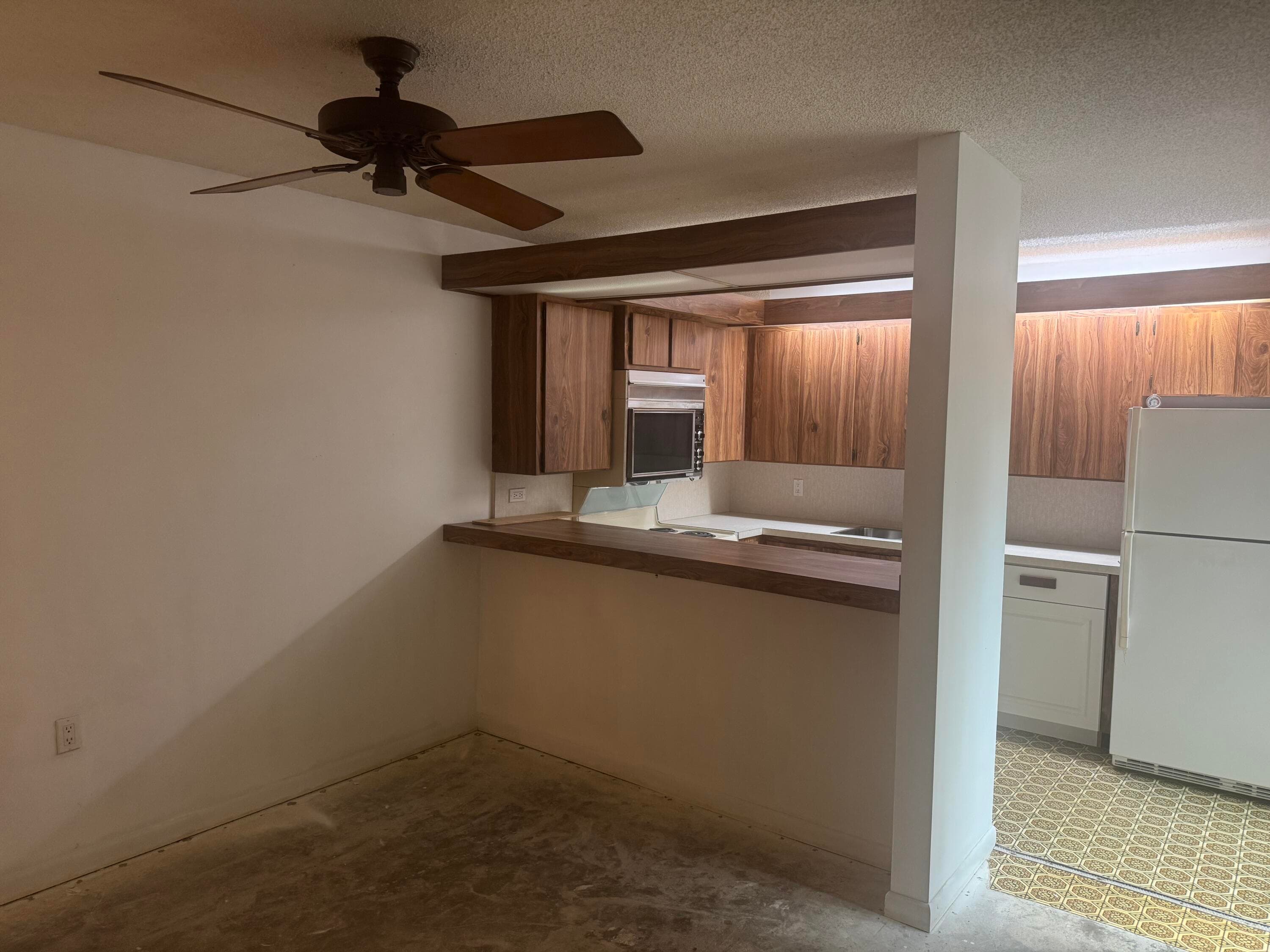 219 2nd Lane, Palm Beach Gardens, FL 33418 — photo 7 of 21