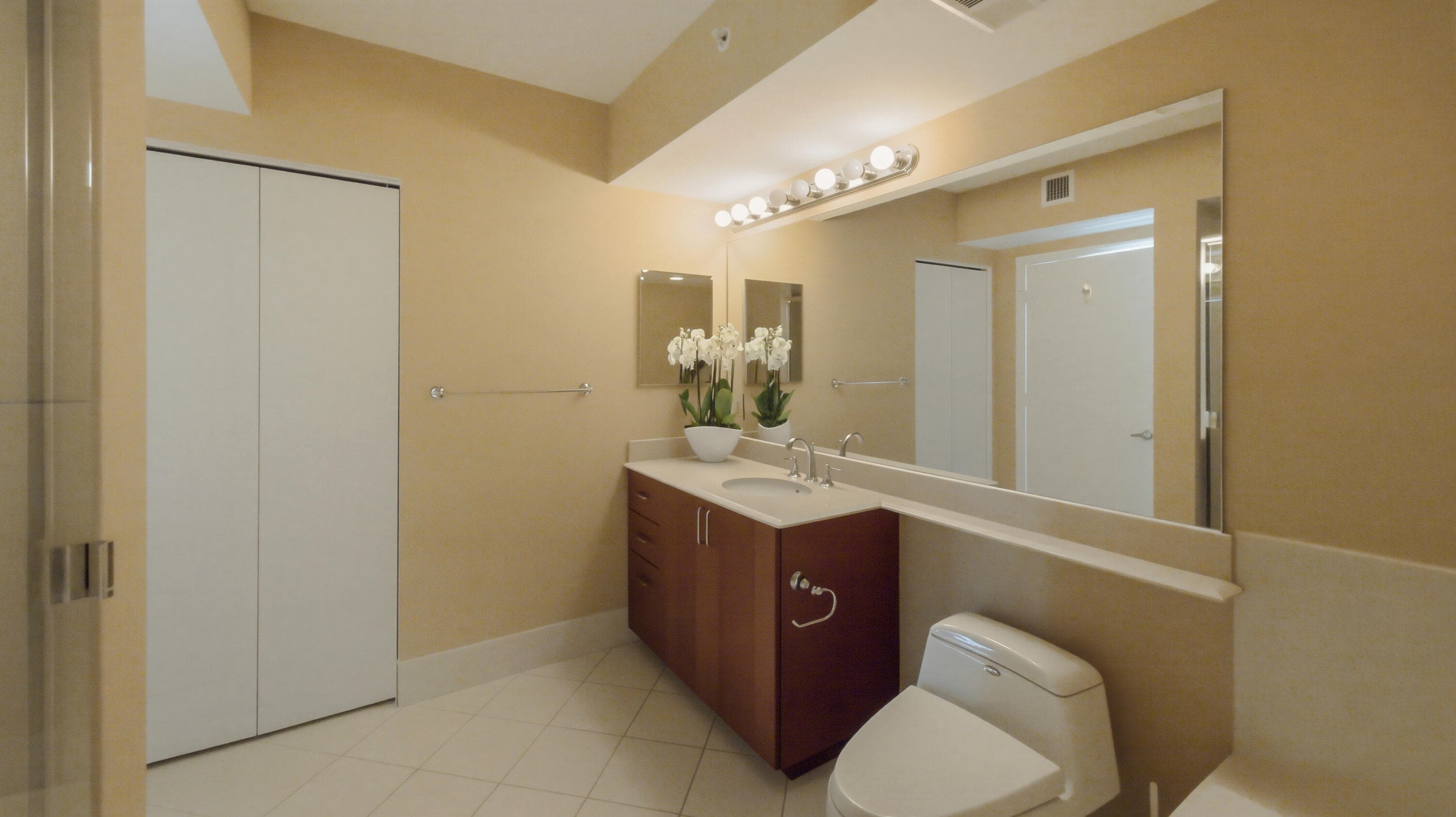 401 SW 4th Avenue 402, Fort Lauderdale, FL 33315 — photo 21 of 37