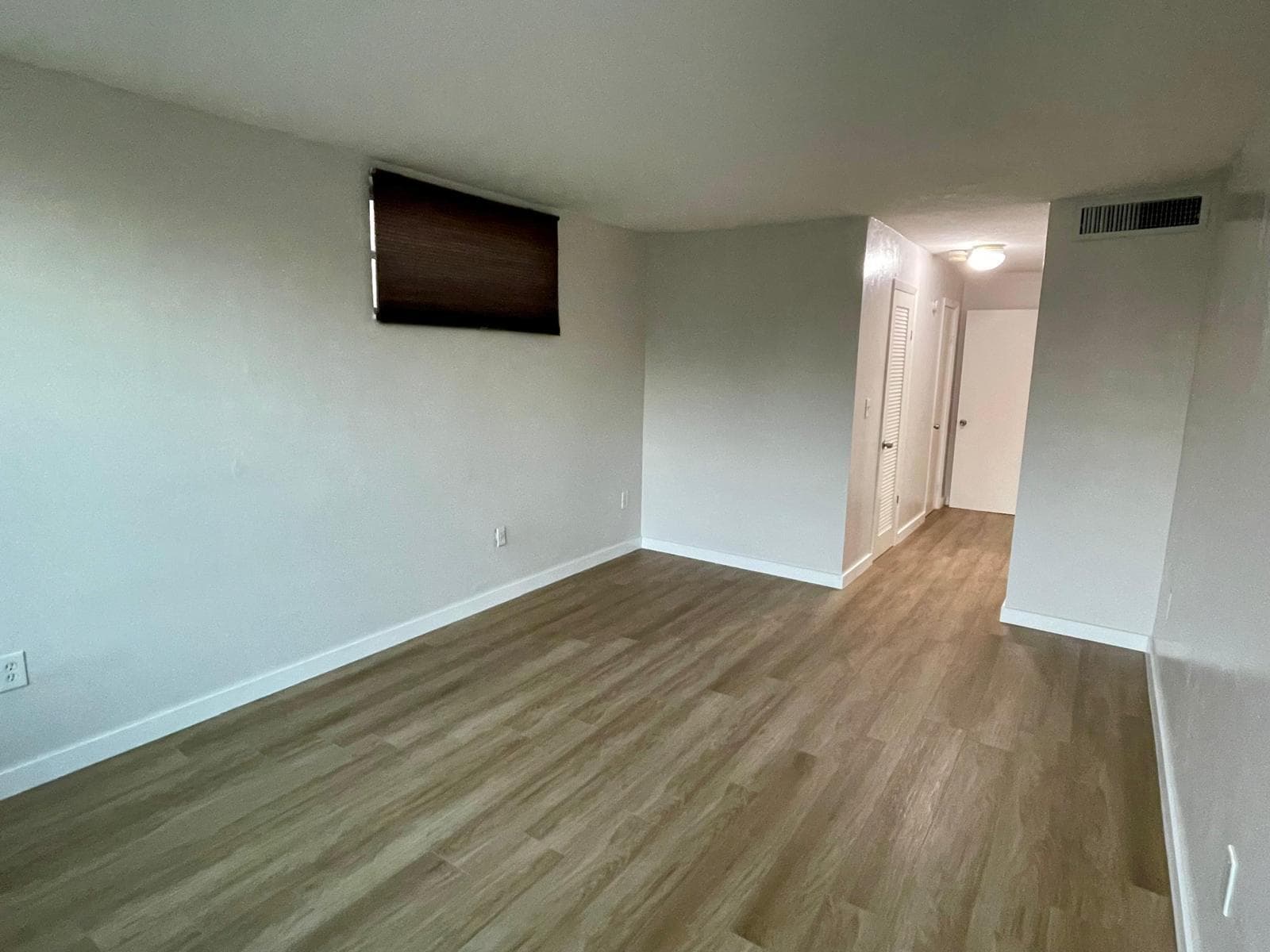1401 NE 191st Street, Miami, FL 33179 — photo 11 of 31