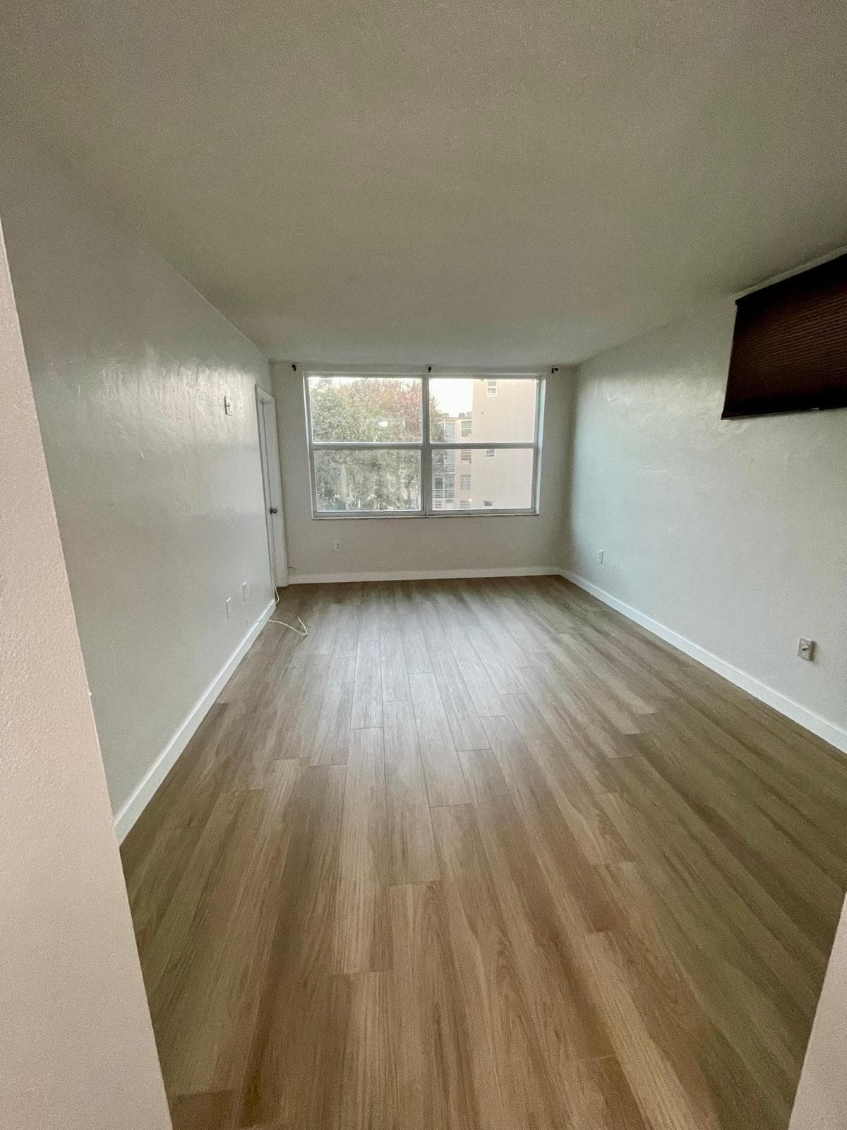 1401 NE 191st Street, Miami, FL 33179 — photo 12 of 31