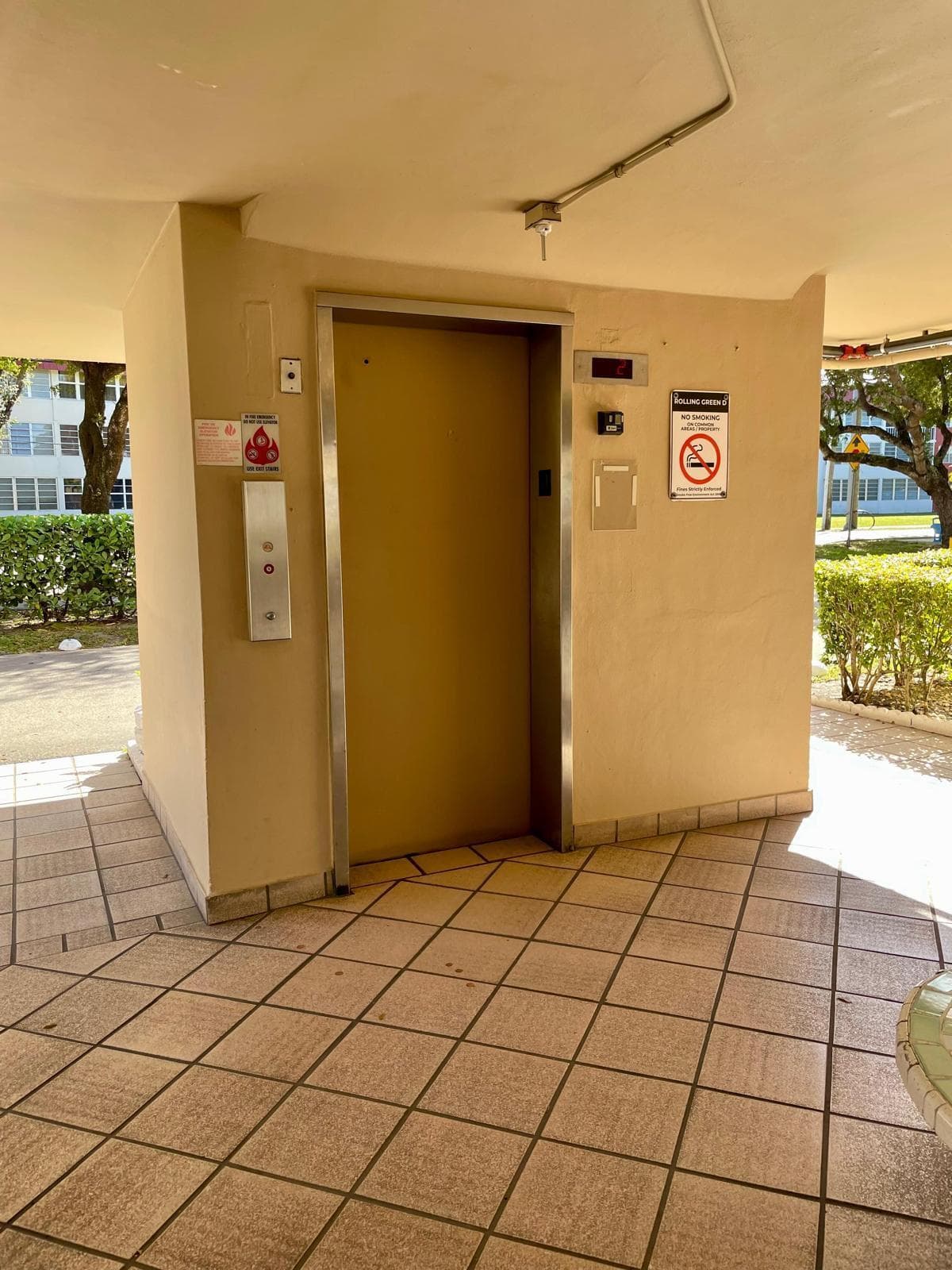 1401 NE 191st Street, Miami, FL 33179 — photo 25 of 31