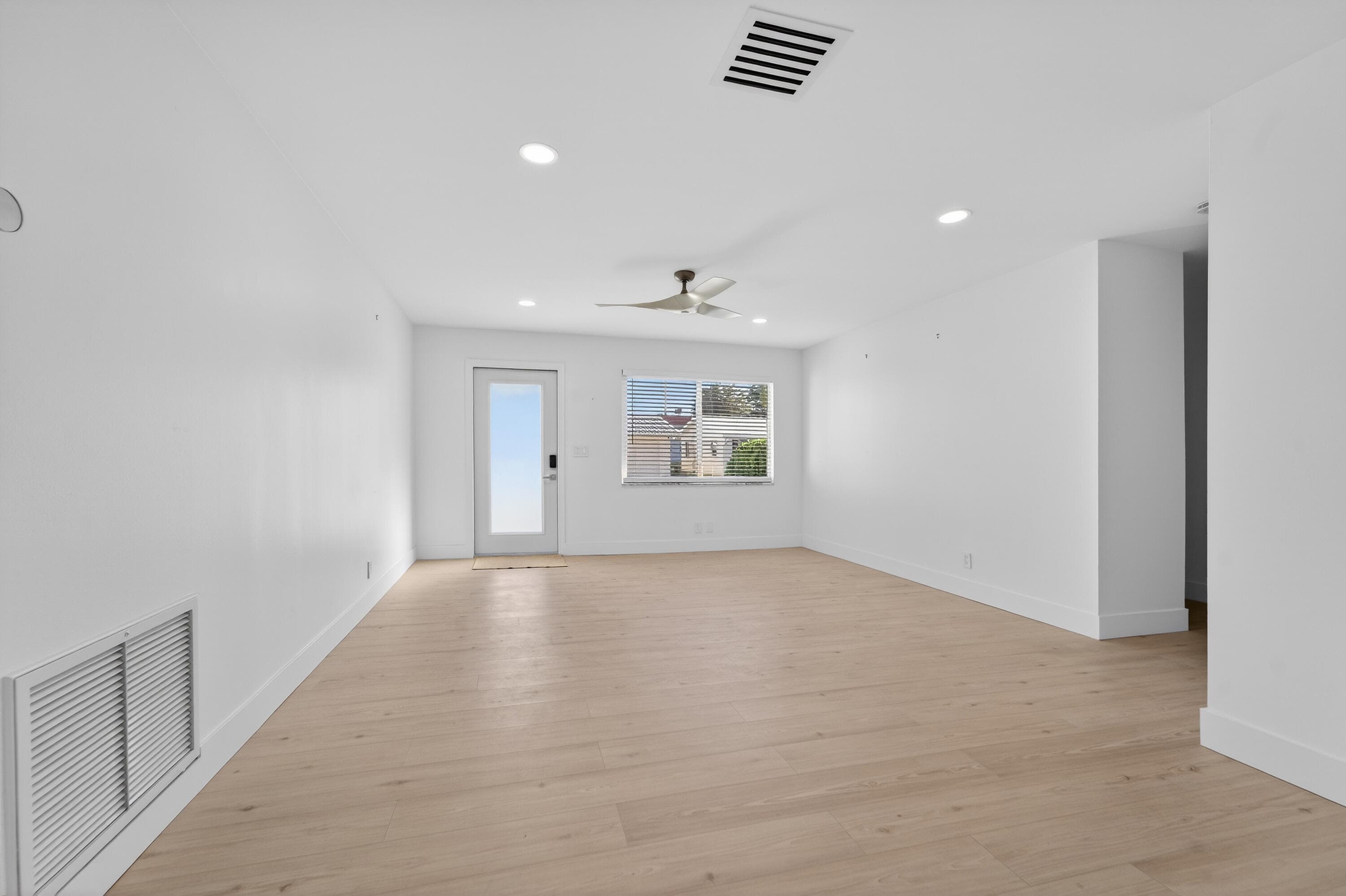 2095 SW 14 Avenue SW, Boynton Beach, FL 33426 — photo 5 of 36
