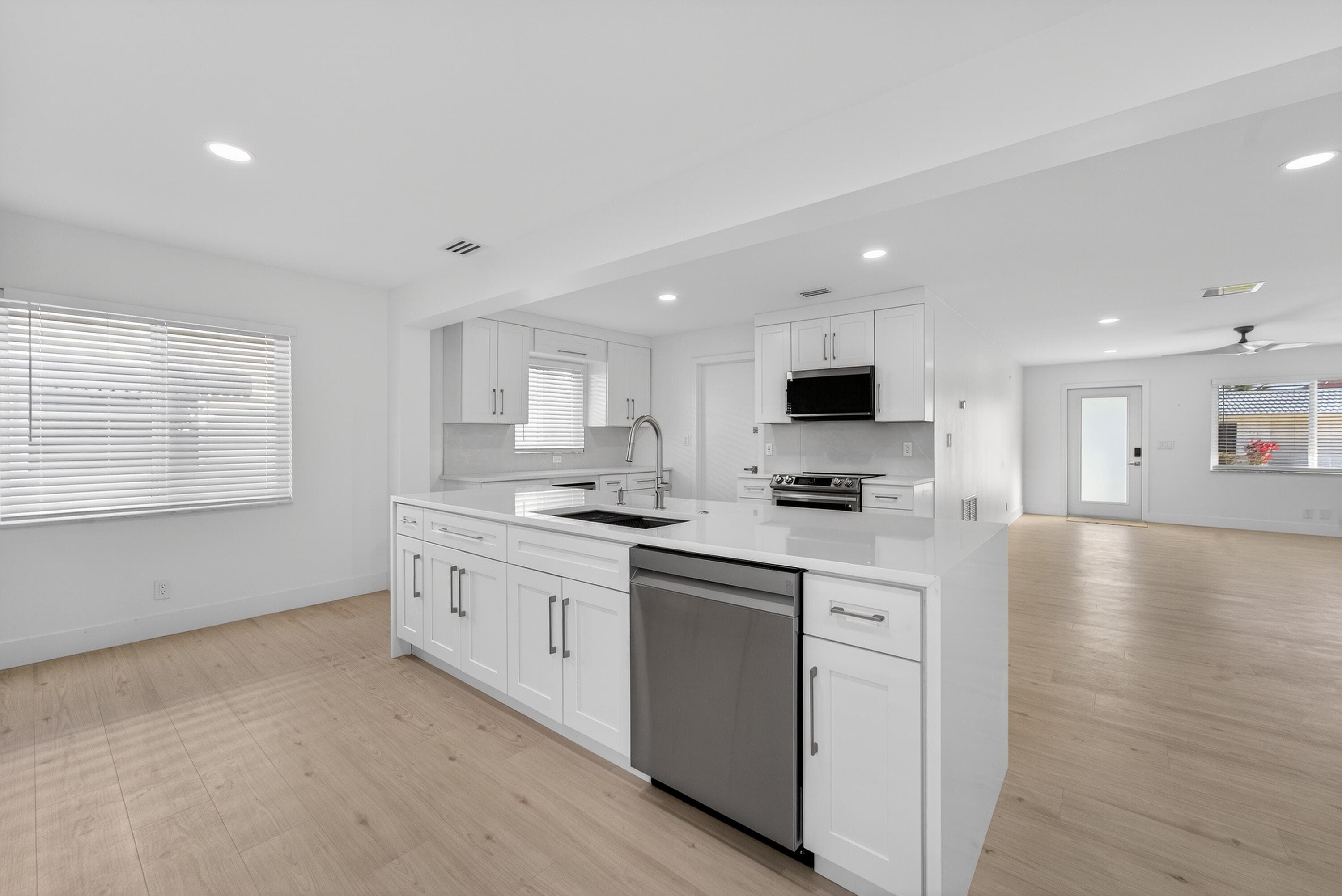2095 SW 14 Avenue SW, Boynton Beach, FL 33426 — photo 11 of 36