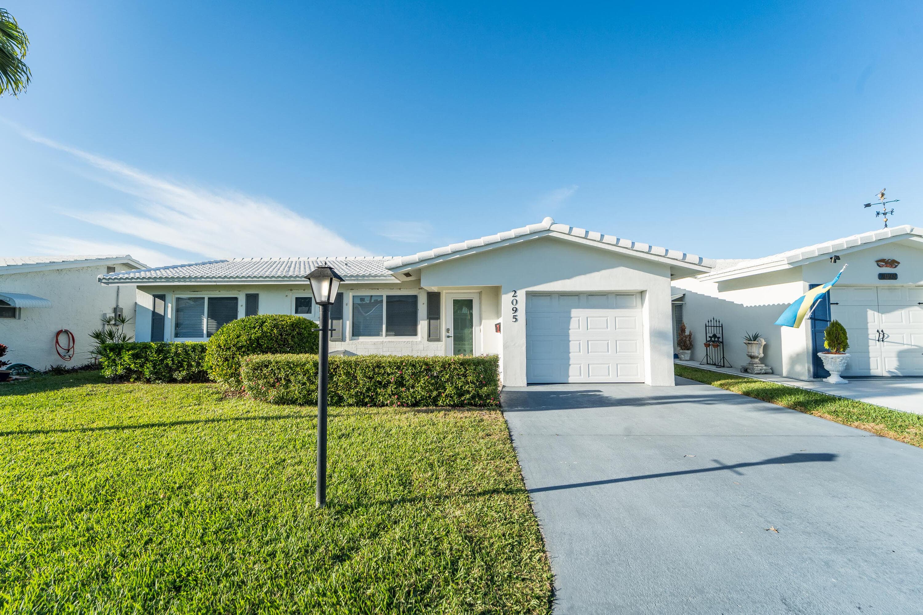 2095 SW 14 Avenue SW, Boynton Beach, FL 33426 — photo 3 of 36