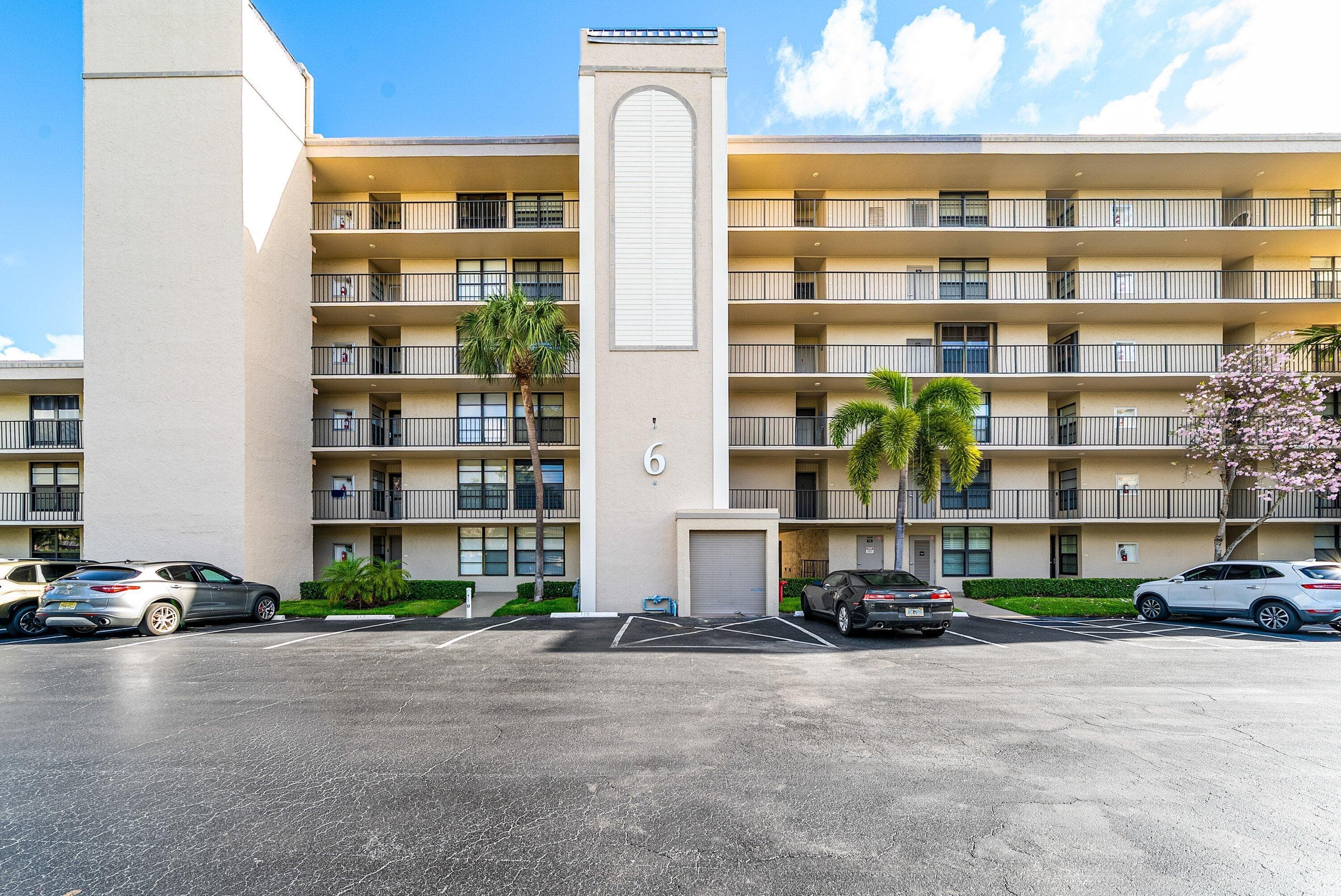 6 Royal Palm Way 605, Boca Raton, FL 33432 — photo 3 of 50