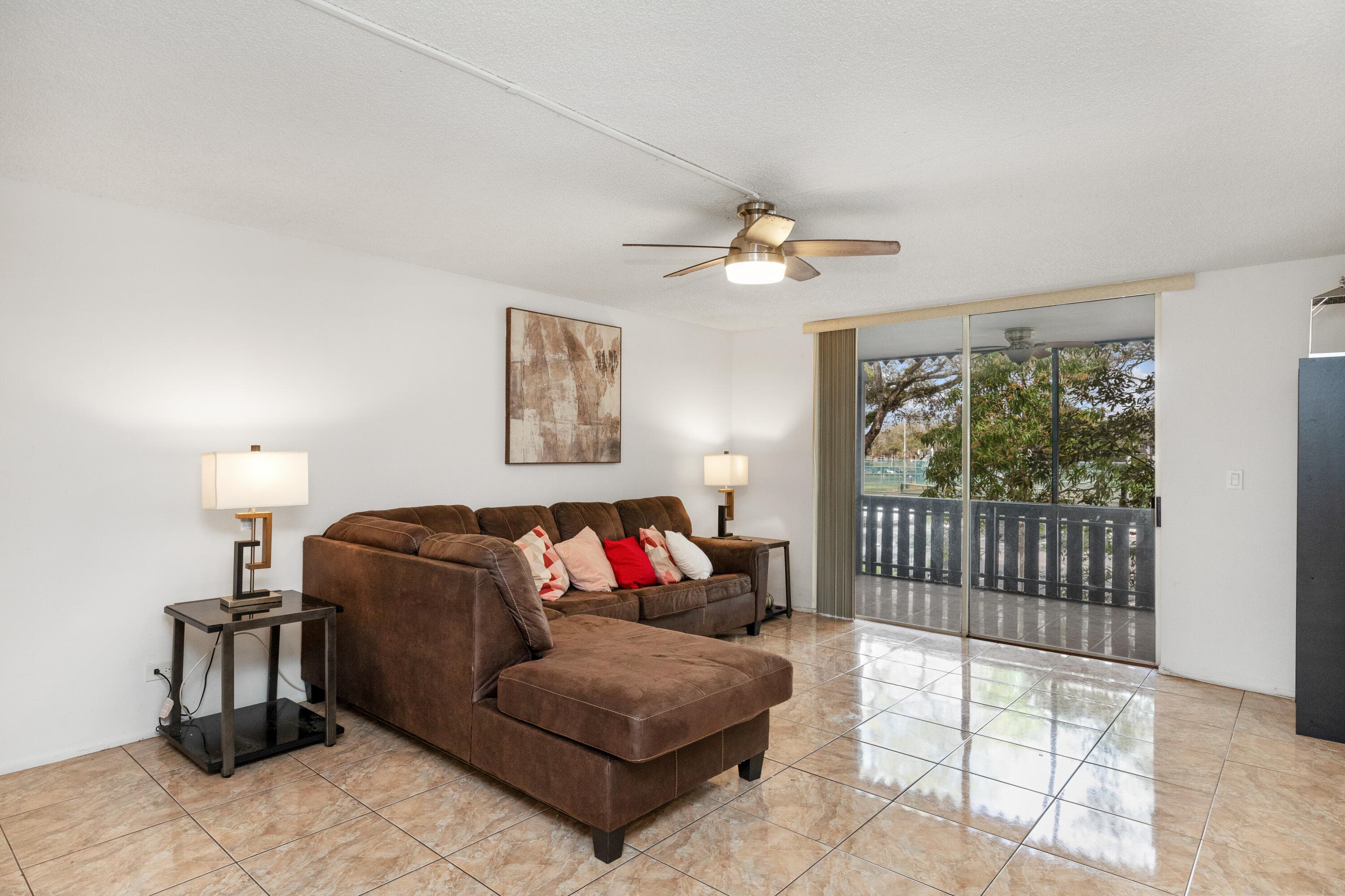 3710 Inverrary Drive 2g, Lauderhill, FL 33319 — photo 1 of 42