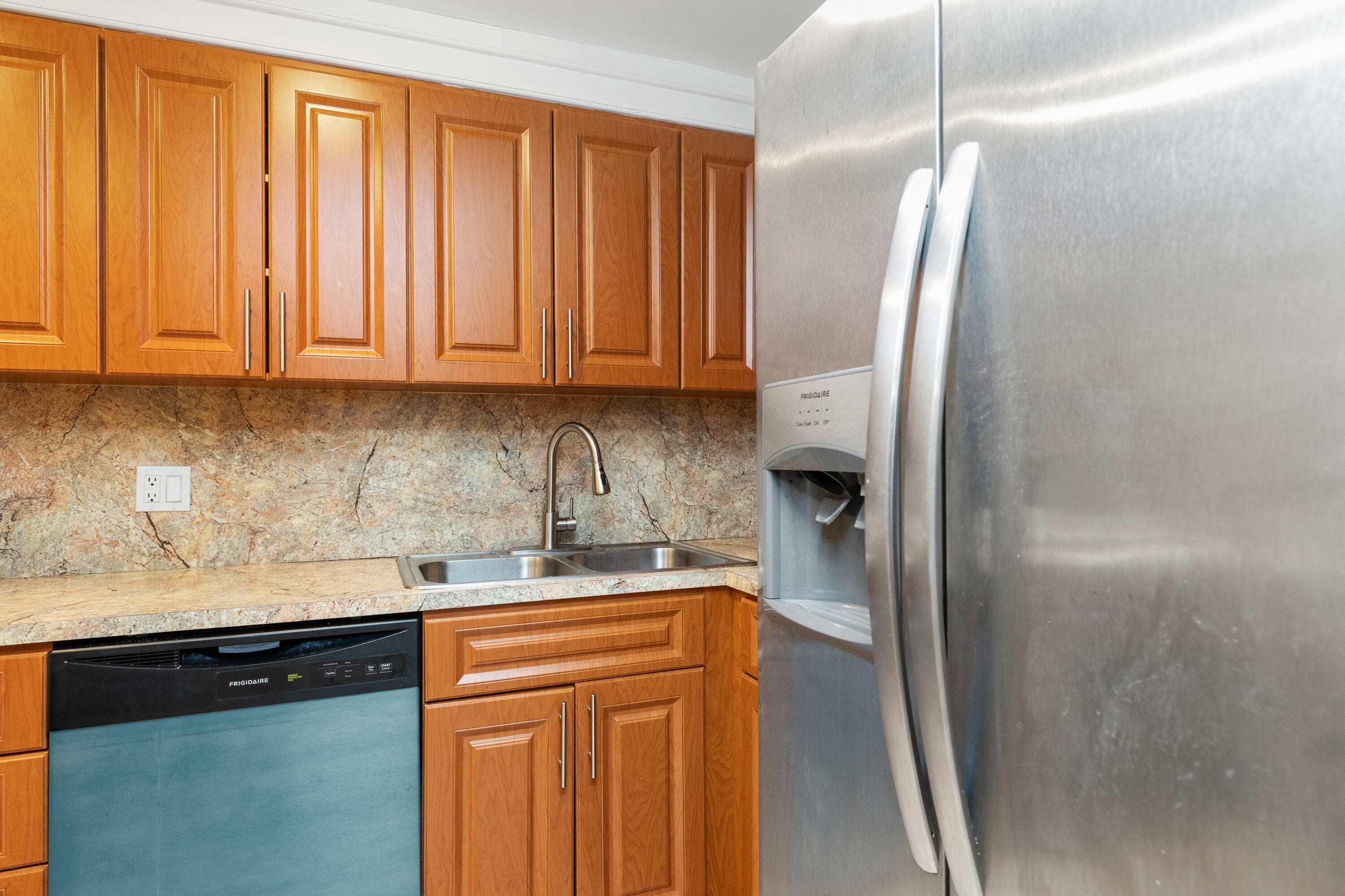 3710 Inverrary Drive 2g, Lauderhill, FL 33319 — photo 24 of 42