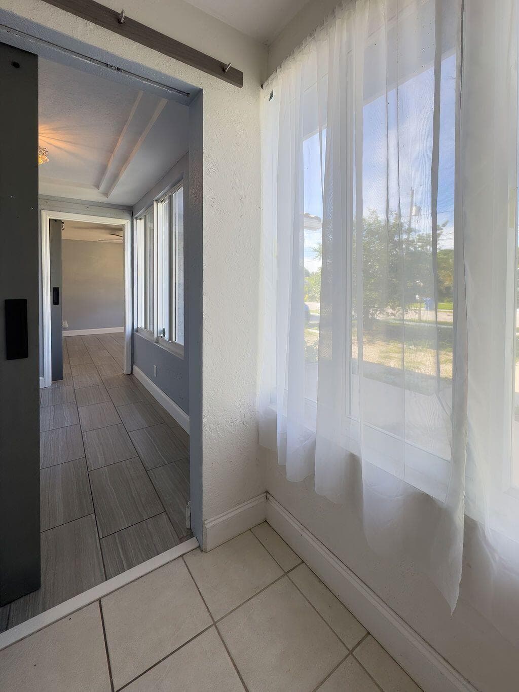 902 NE 34th Street, Oakland Park, FL 33334 — photo 16 of 64