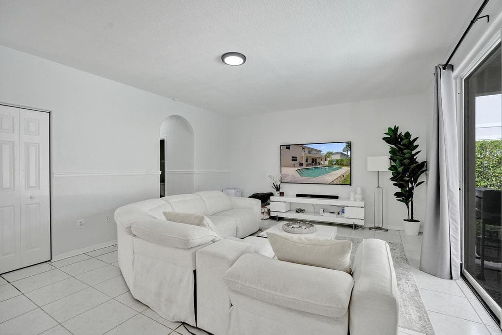 16405 Diamond Head Drive, Weston, FL 33331 — photo 15 of 67