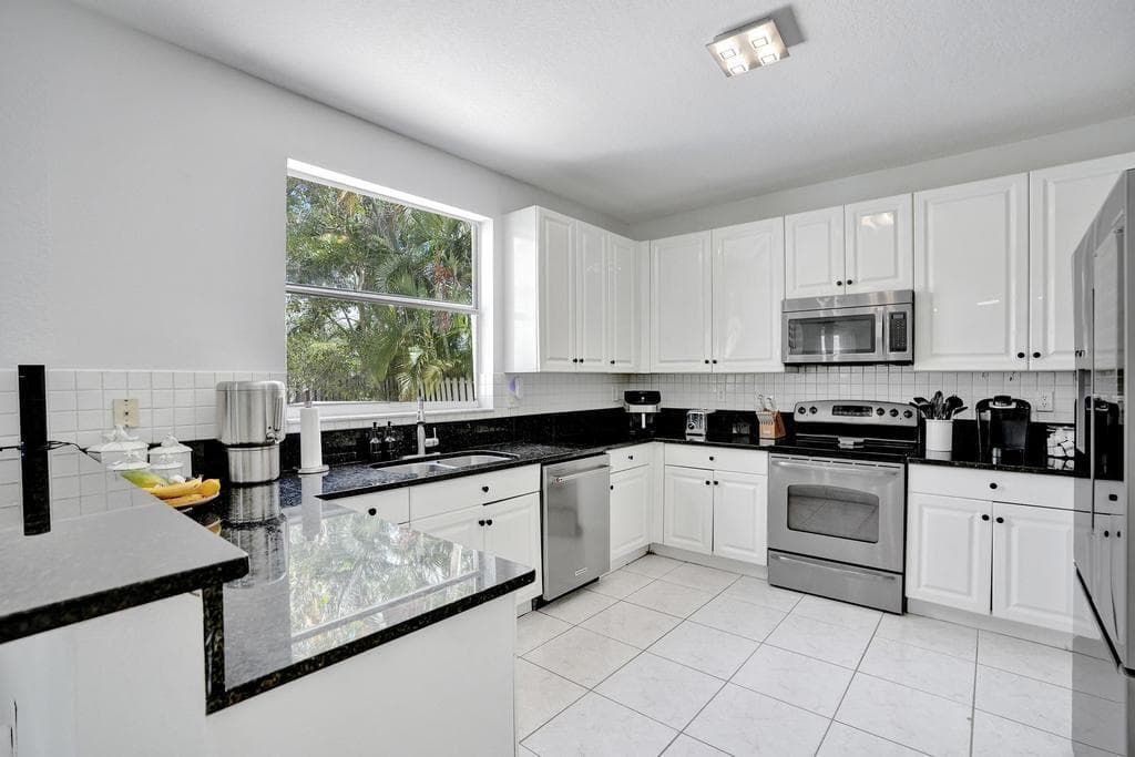 16405 Diamond Head Drive, Weston, FL 33331 — photo 19 of 67