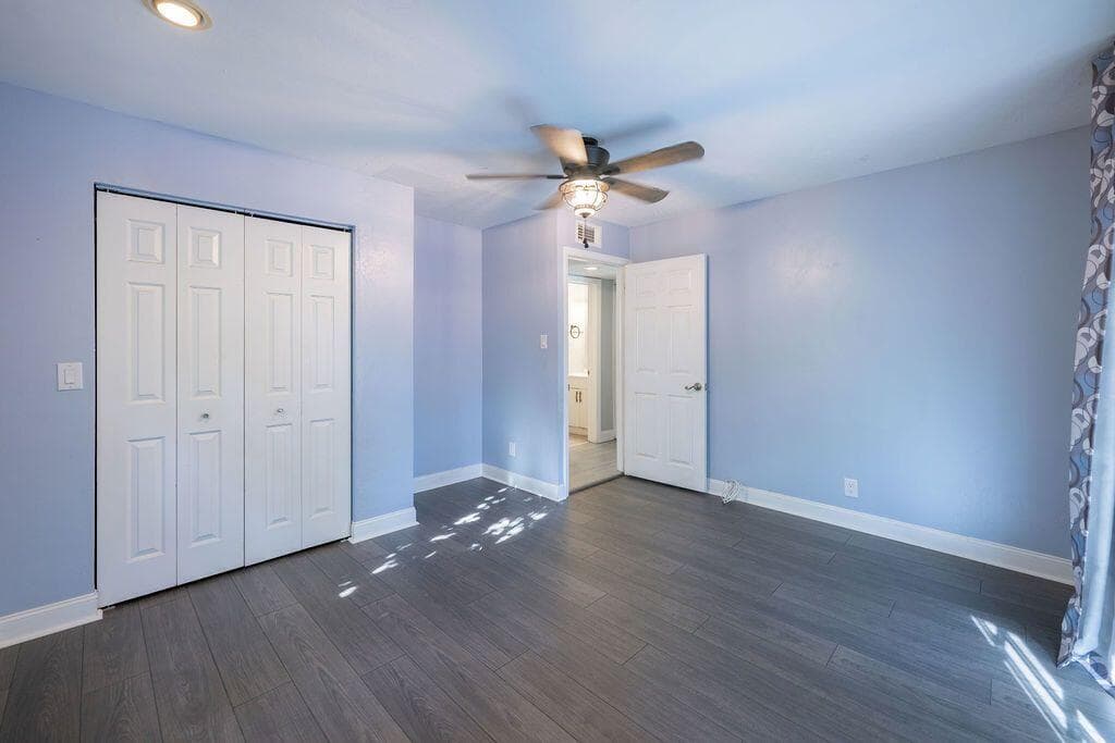 902 NE 34th Street, Oakland Park, FL 33334 — photo 52 of 64