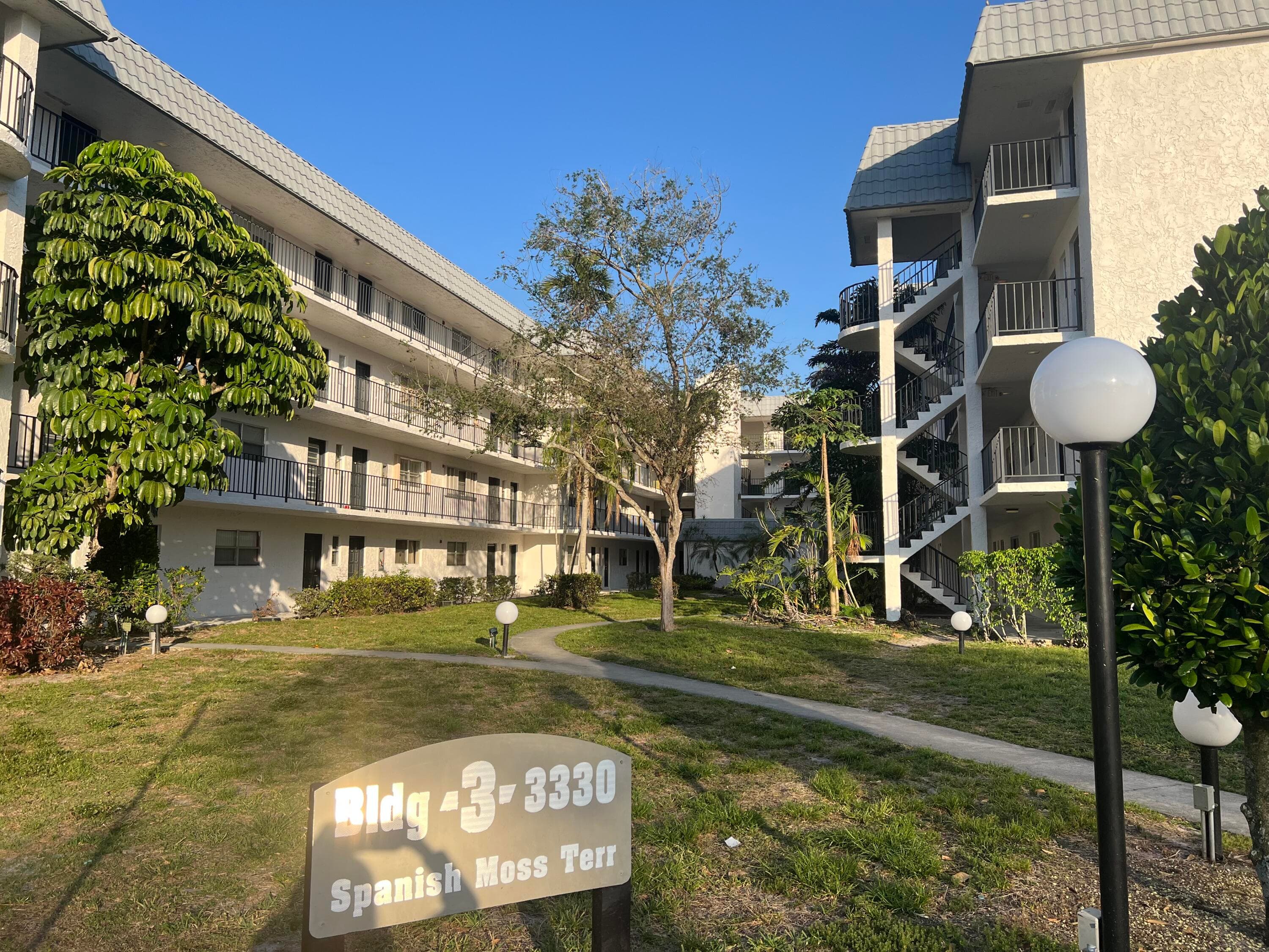 3330 Spanish Moss Terrace 406, Lauderhill, FL 33319 — photo 4 of 21