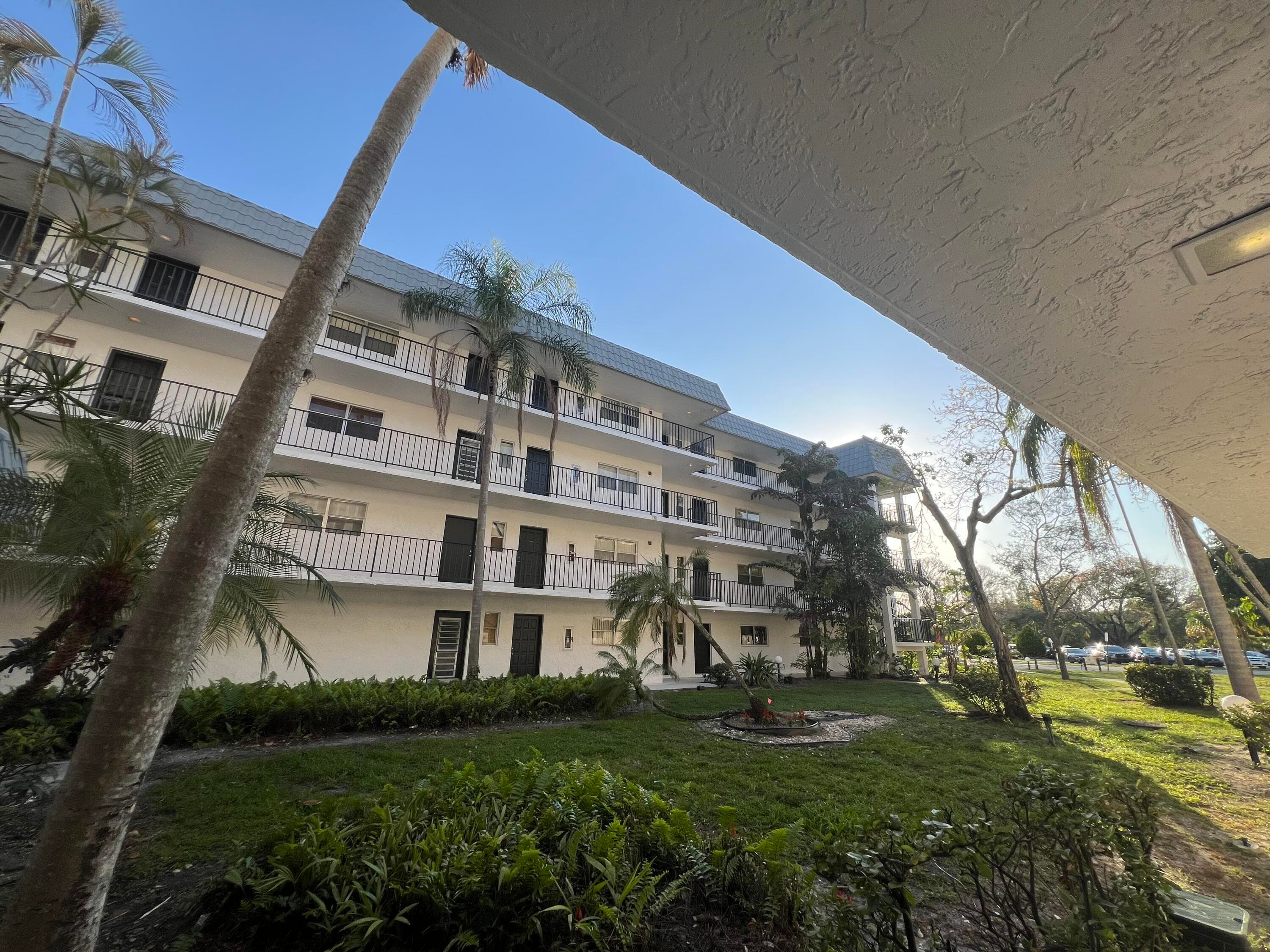 3330 Spanish Moss Terrace 406, Lauderhill, FL 33319 — photo 5 of 21