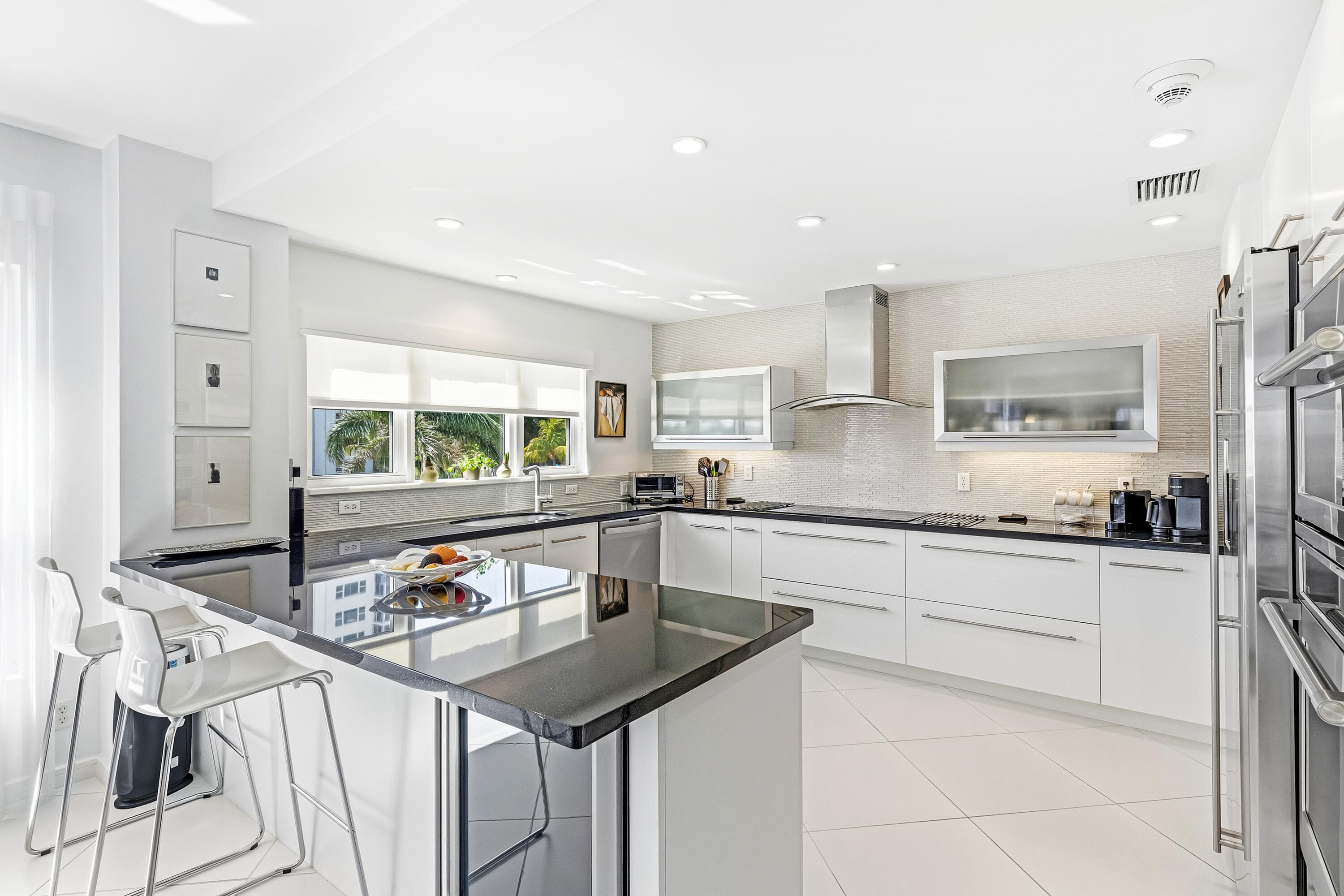 200 Macfarlane Drive N-406, Delray Beach, FL 33483 — photo 3 of 46
