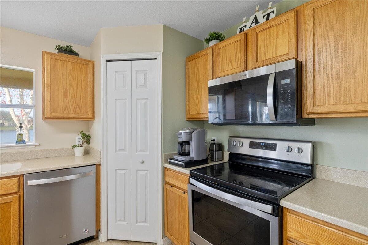 6052 Ridge Lake Circle, Vero Beach, FL 32967 — photo 21 of 57