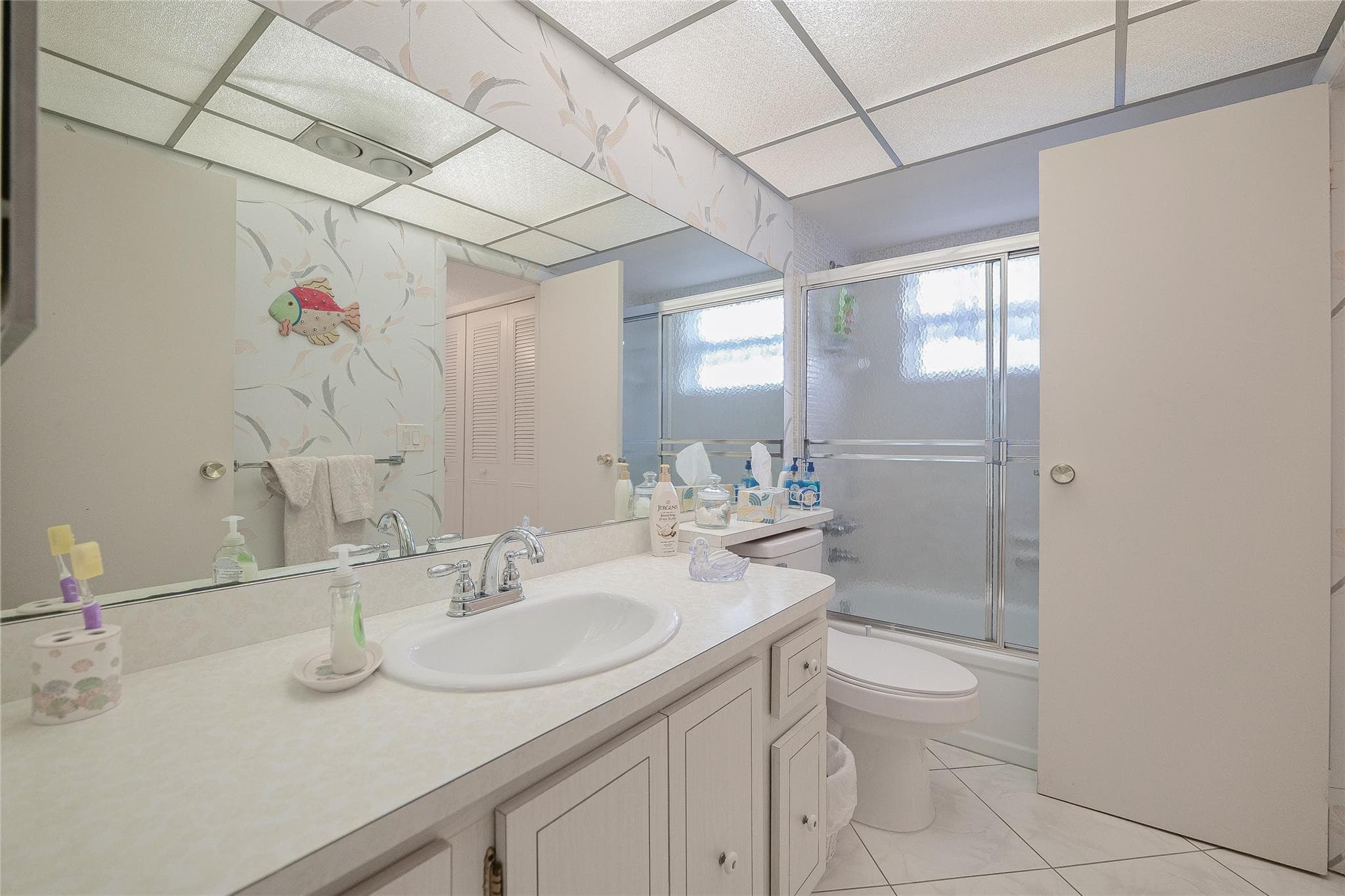 3431 NW 50th Avenue 213, Lauderdale Lakes, FL 33319 — photo 18 of 47