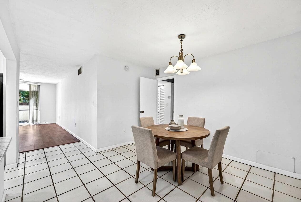 1681 NW 70th Avenue 102, Plantation, FL 33313 — photo 5 of 38