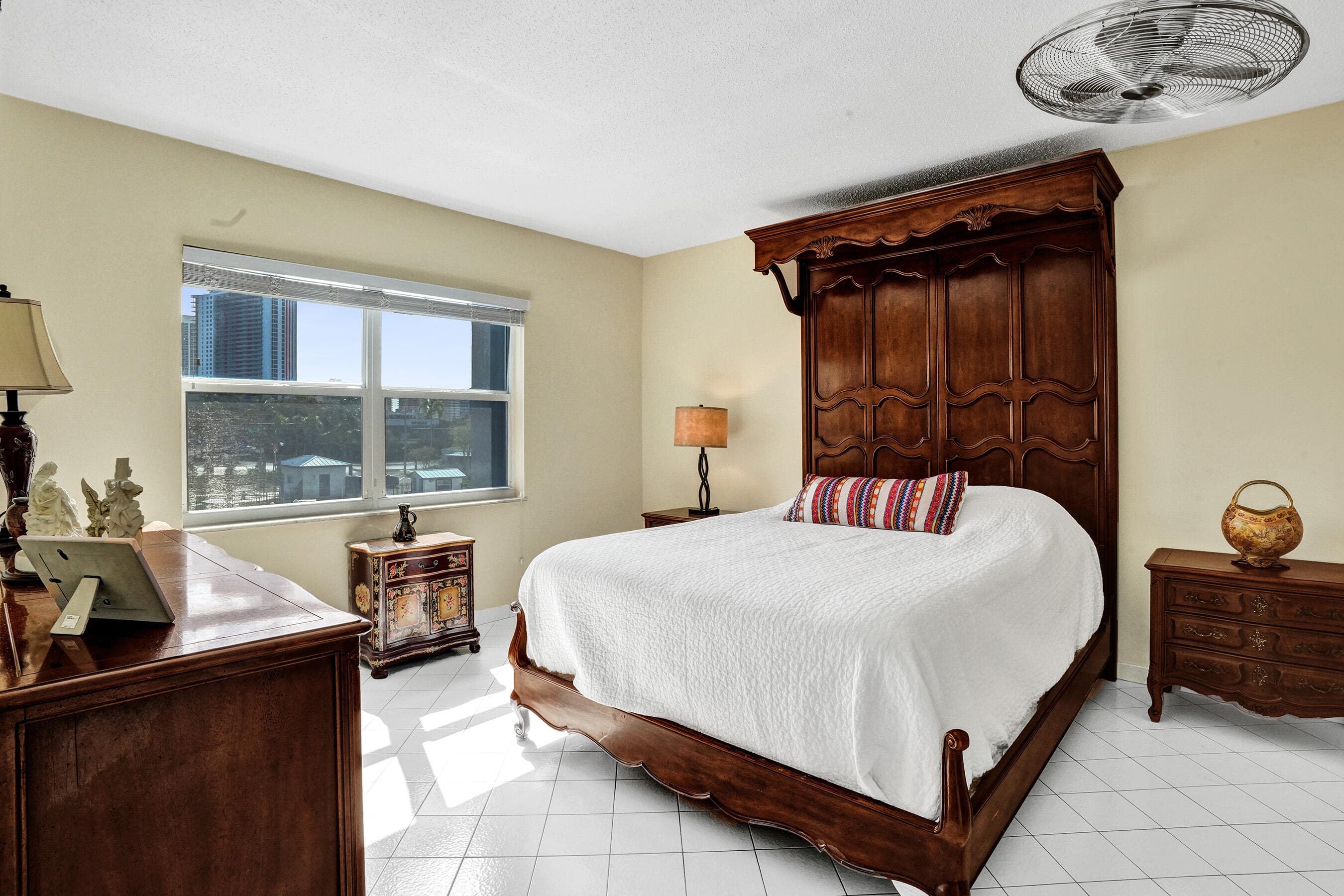 200 Diplomat Parkway 326, Hallandale Beach, FL 33009 — photo 7 of 31