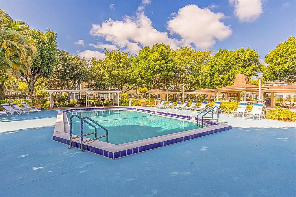 3431 NW 50th Avenue 213, Lauderdale Lakes, FL 33319 — photo 42 of 47