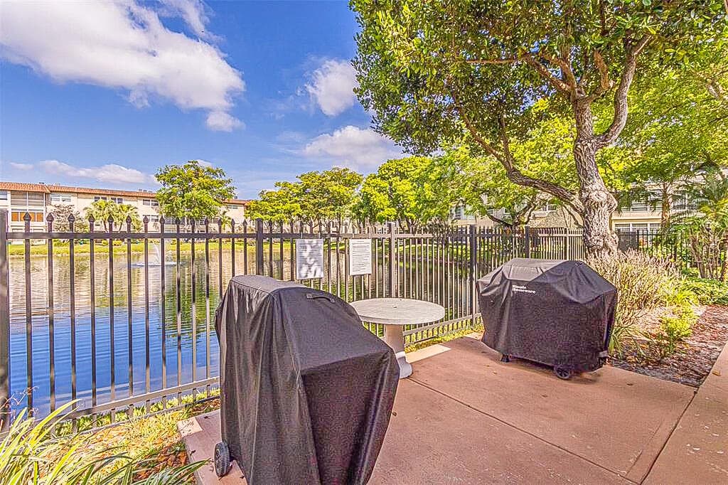 3431 NW 50th Avenue 213, Lauderdale Lakes, FL 33319 — photo 44 of 47