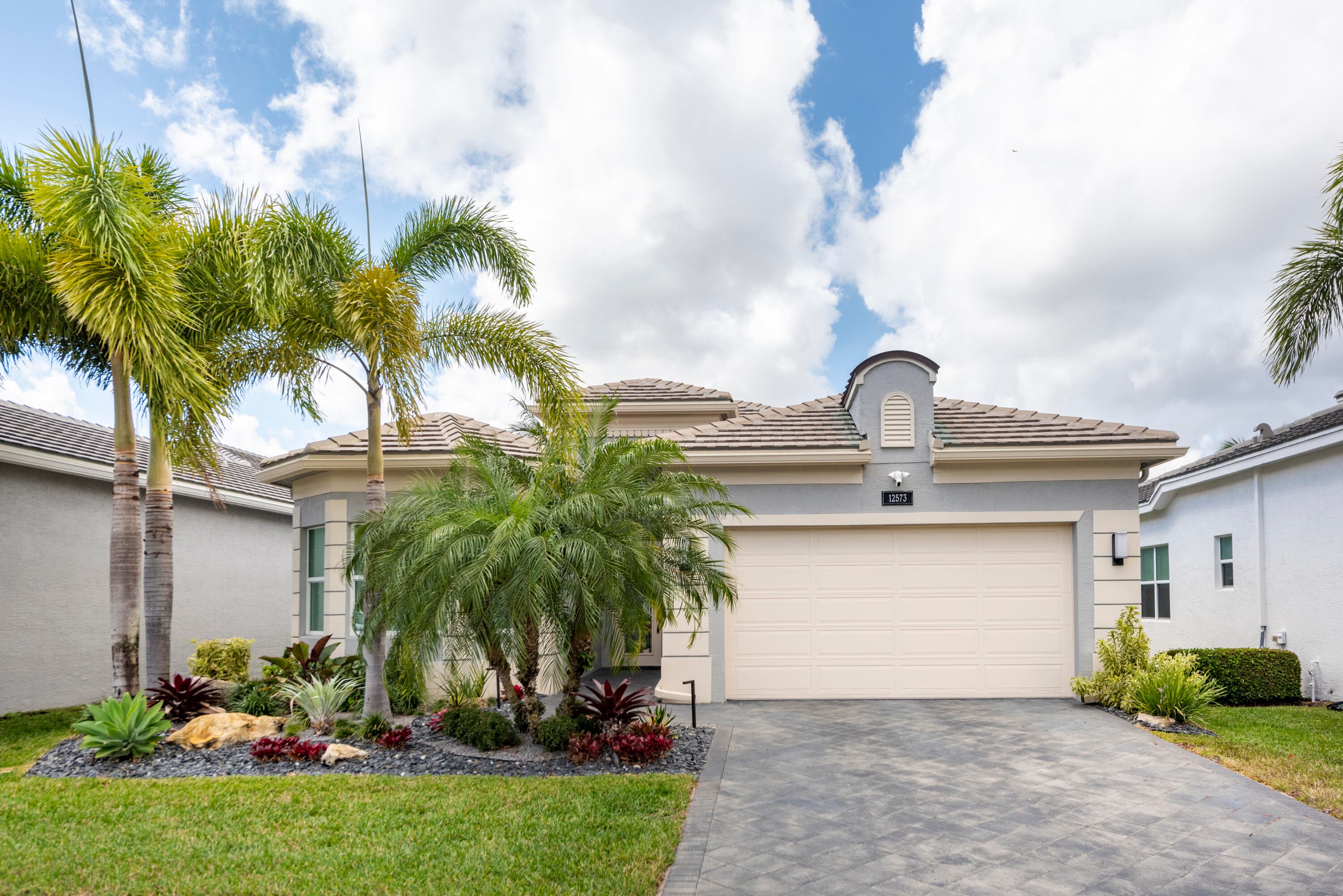 12573 Crested Butte Avenue, Boynton Beach, FL 33473 — photo 2 of 35