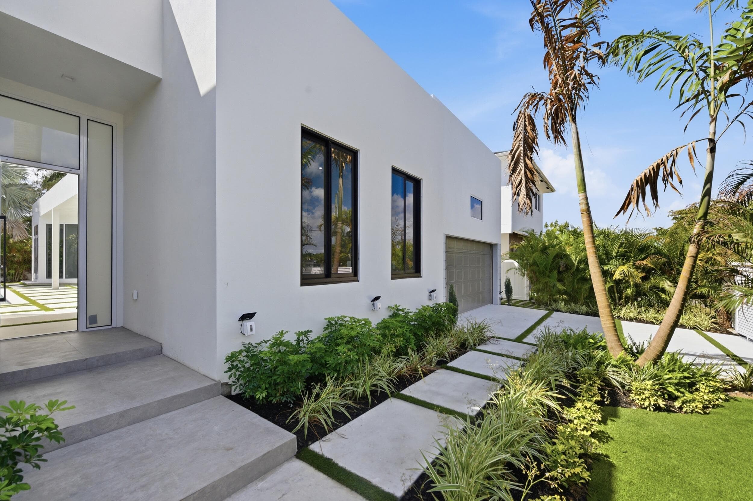 40 NE 16th Place, Fort Lauderdale, FL 33305 — photo 3 of 44
