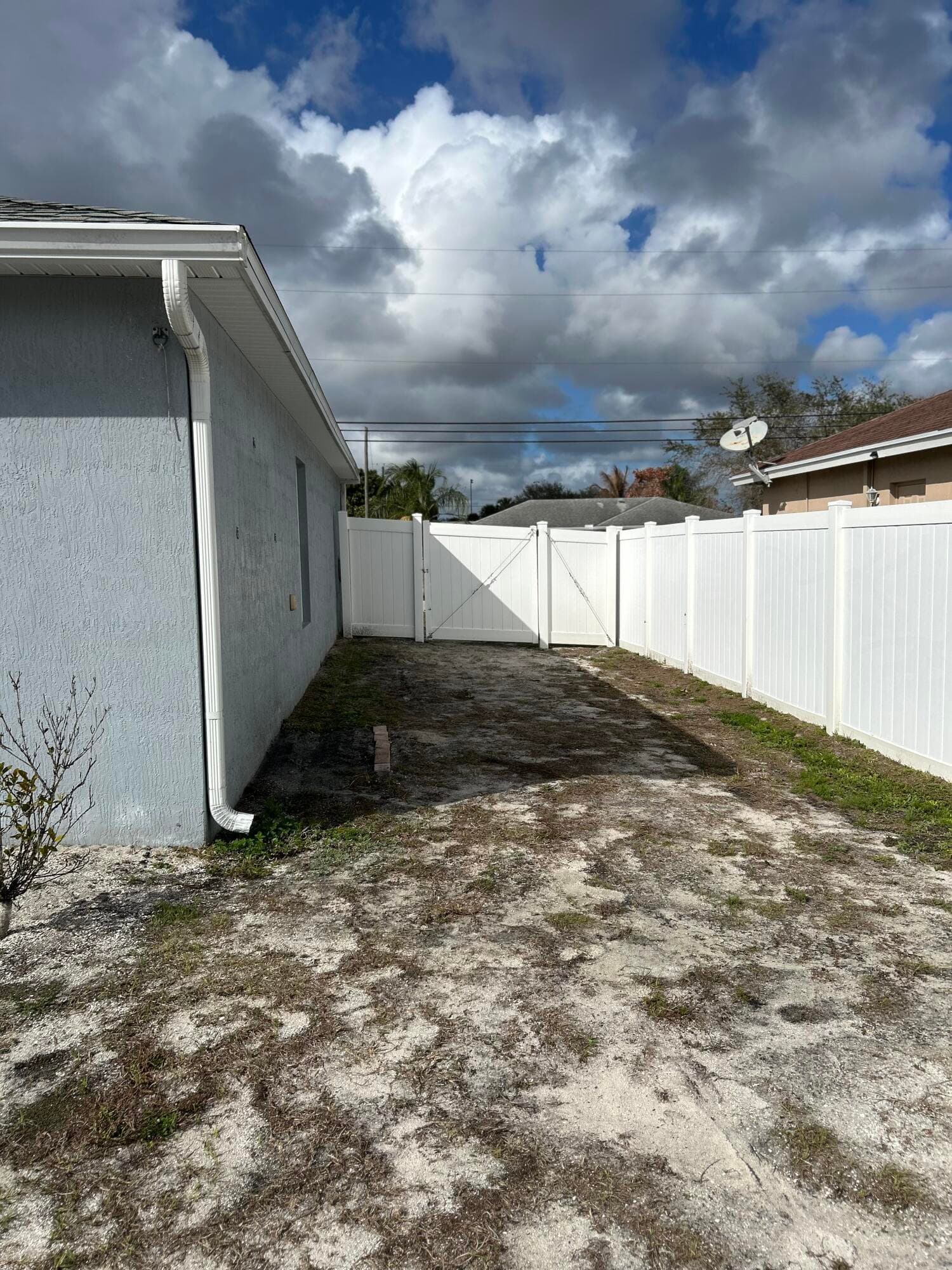 1114 SW Bellevue Avenue, Port St. Lucie, FL 34953 — photo 17 of 20