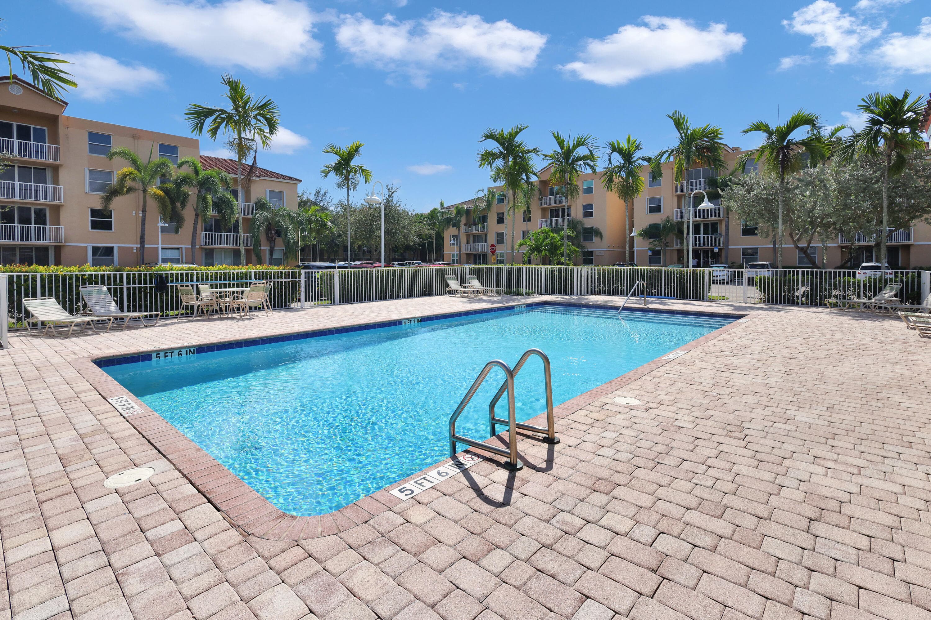 529 E Sheridan Street 2061, Dania Beach, FL 33004 — photo 6 of 33