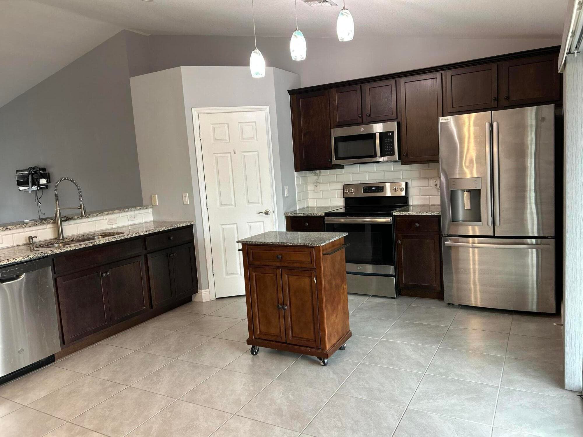 1114 SW Bellevue Avenue, Port St. Lucie, FL 34953 — photo 4 of 20