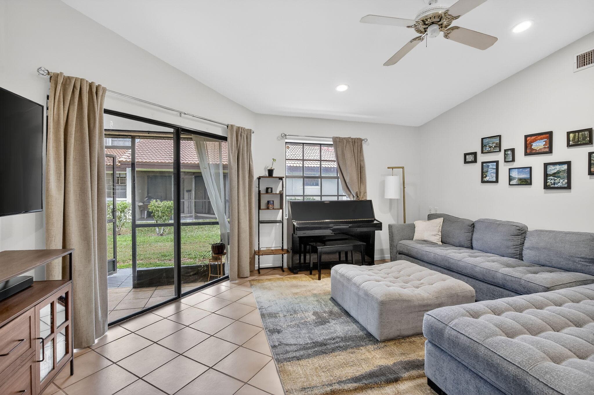 8841 W Sunrise Boulevard, Plantation, FL 33322 — photo 3 of 19