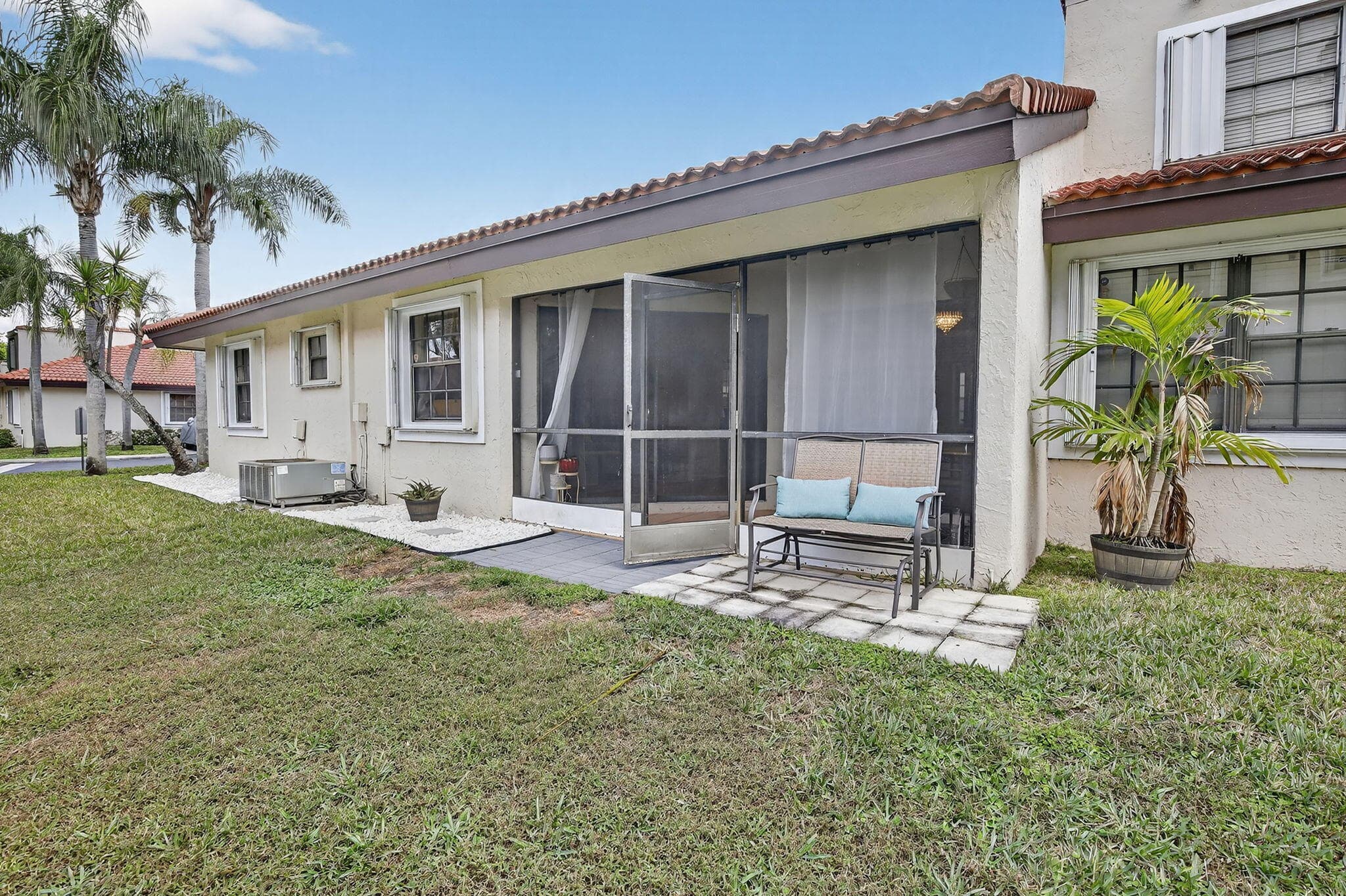 8841 W Sunrise Boulevard, Plantation, FL 33322 — photo 17 of 19