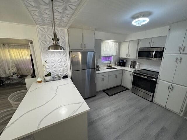 128 Havenwood Drive, Pompano Beach, FL 33064 — photo 17 of 43