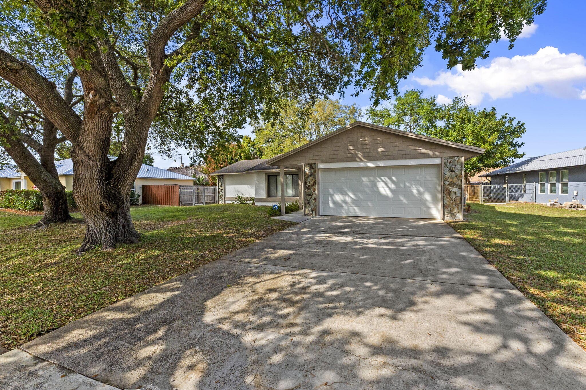2489 SE Grand Drive, Port St. Lucie, FL 34952 — photo 3 of 32