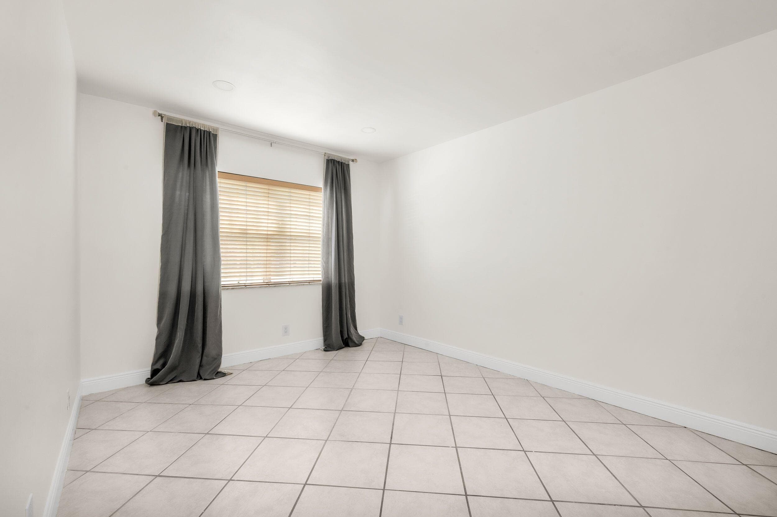299 SW 7th Street 106, Boca Raton, FL 33432 — photo 16 of 25